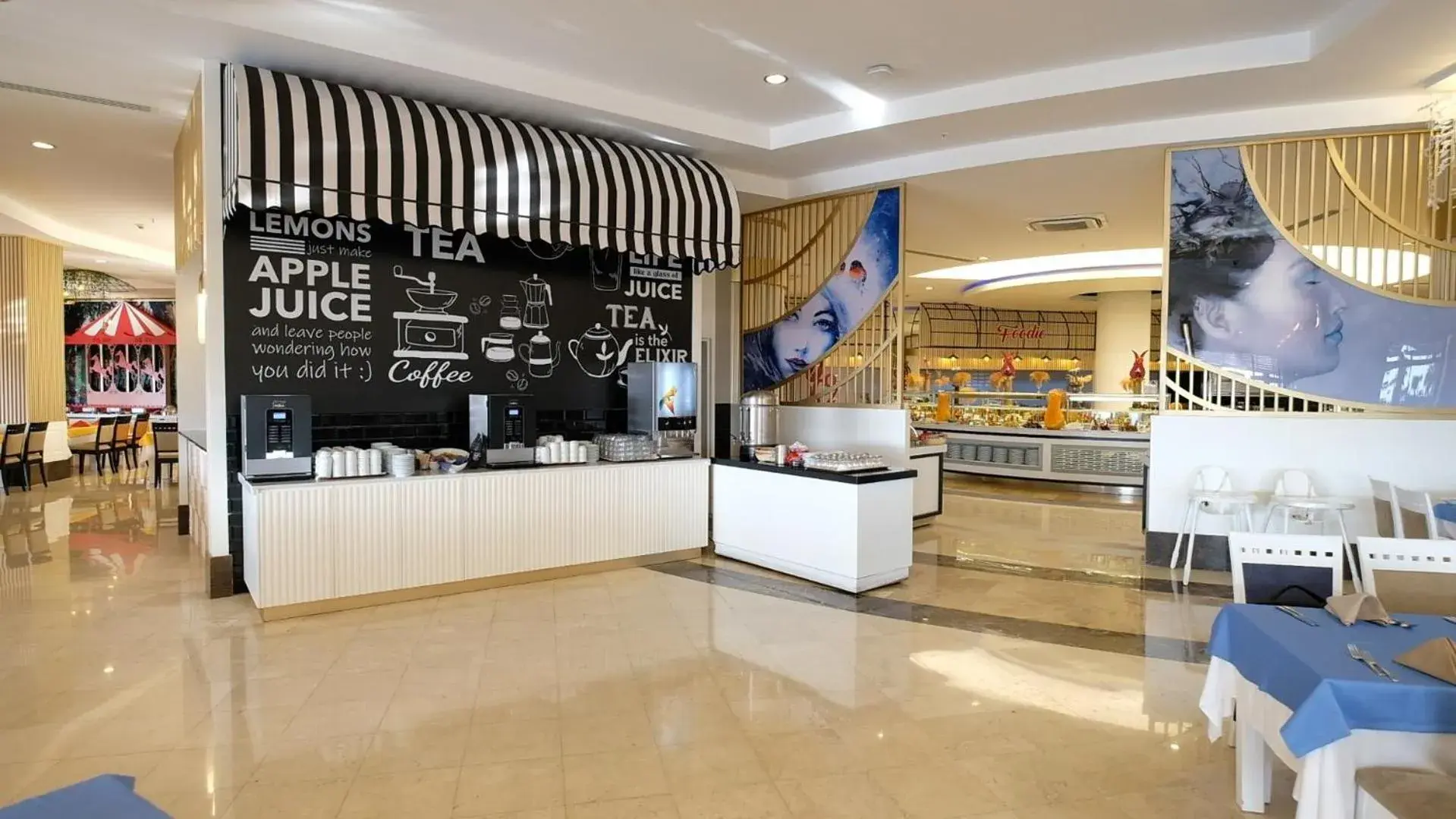 Restaurant/places to eat in Seaden Sea World Resort & Spa