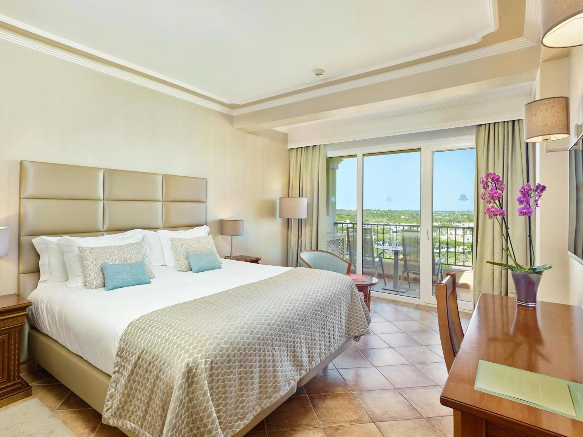 Deluxe Suite in Ria Park Hotel & Spa