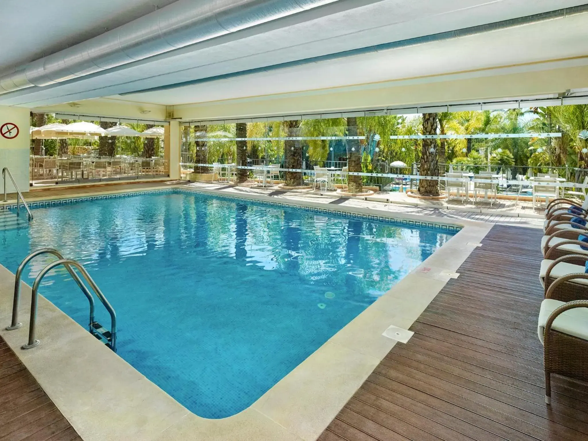 Pool view in Ria Park Hotel & Spa Pool view in Ria Park Hotel & Spa