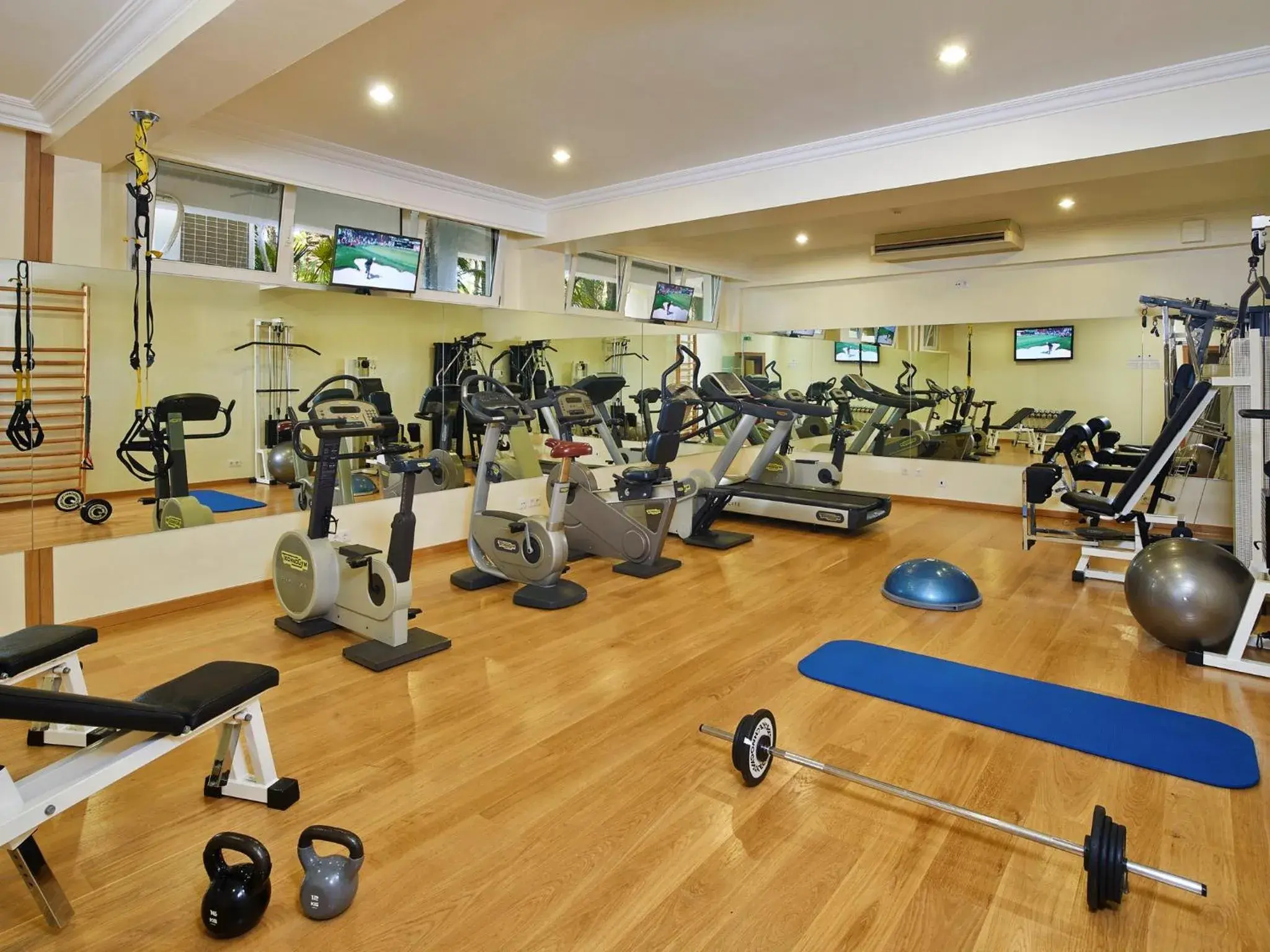 Fitness centre/facilities in Ria Park Hotel & Spa Fitness centre/facilities in Ria Park Hotel & Spa