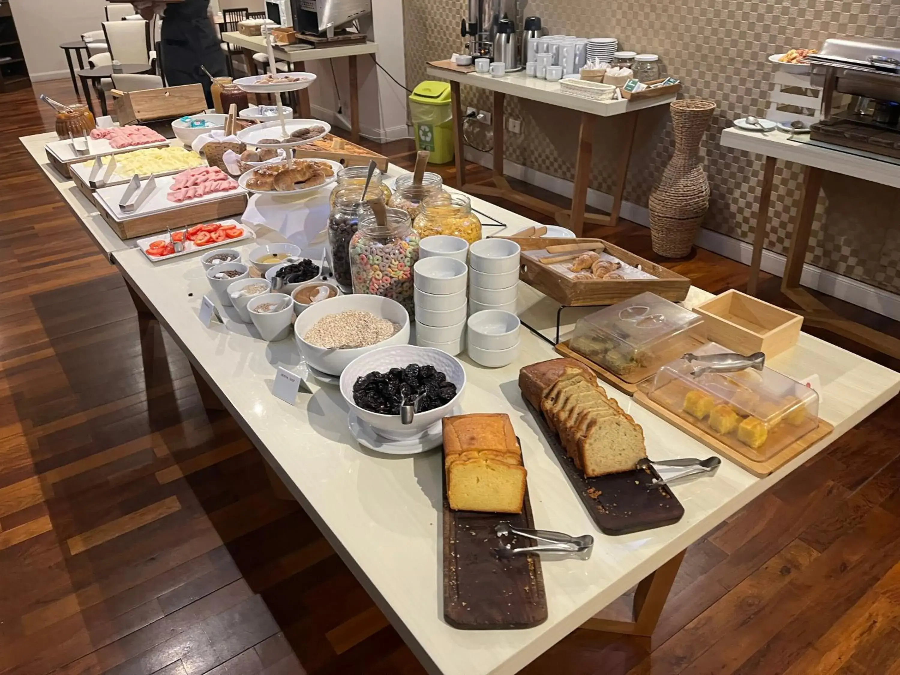 Breakfast in Kenton Palace Buenos Aires Breakfast in Kenton Palace Buenos Aires