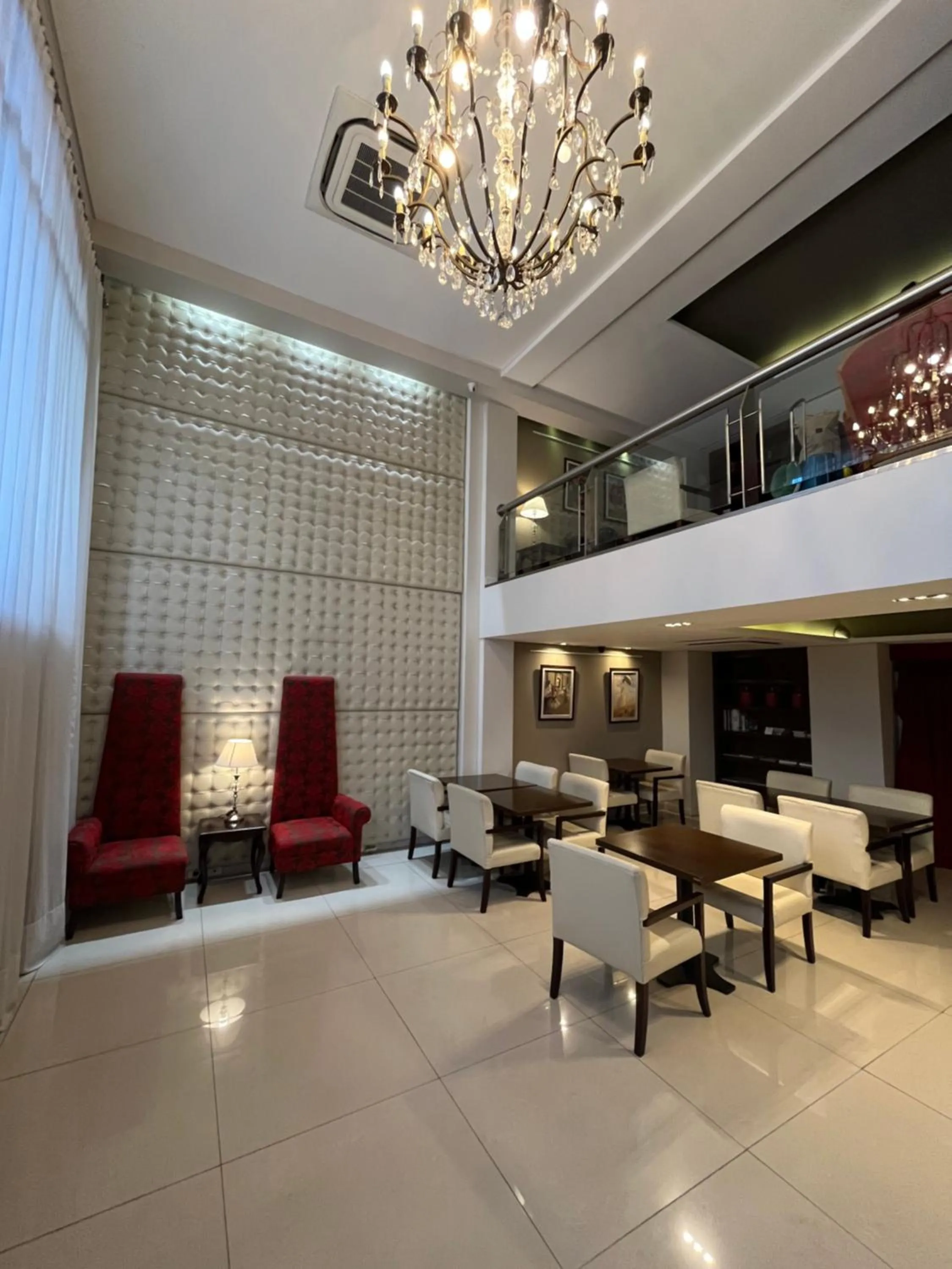 Seating area in Kenton Palace Buenos Aires