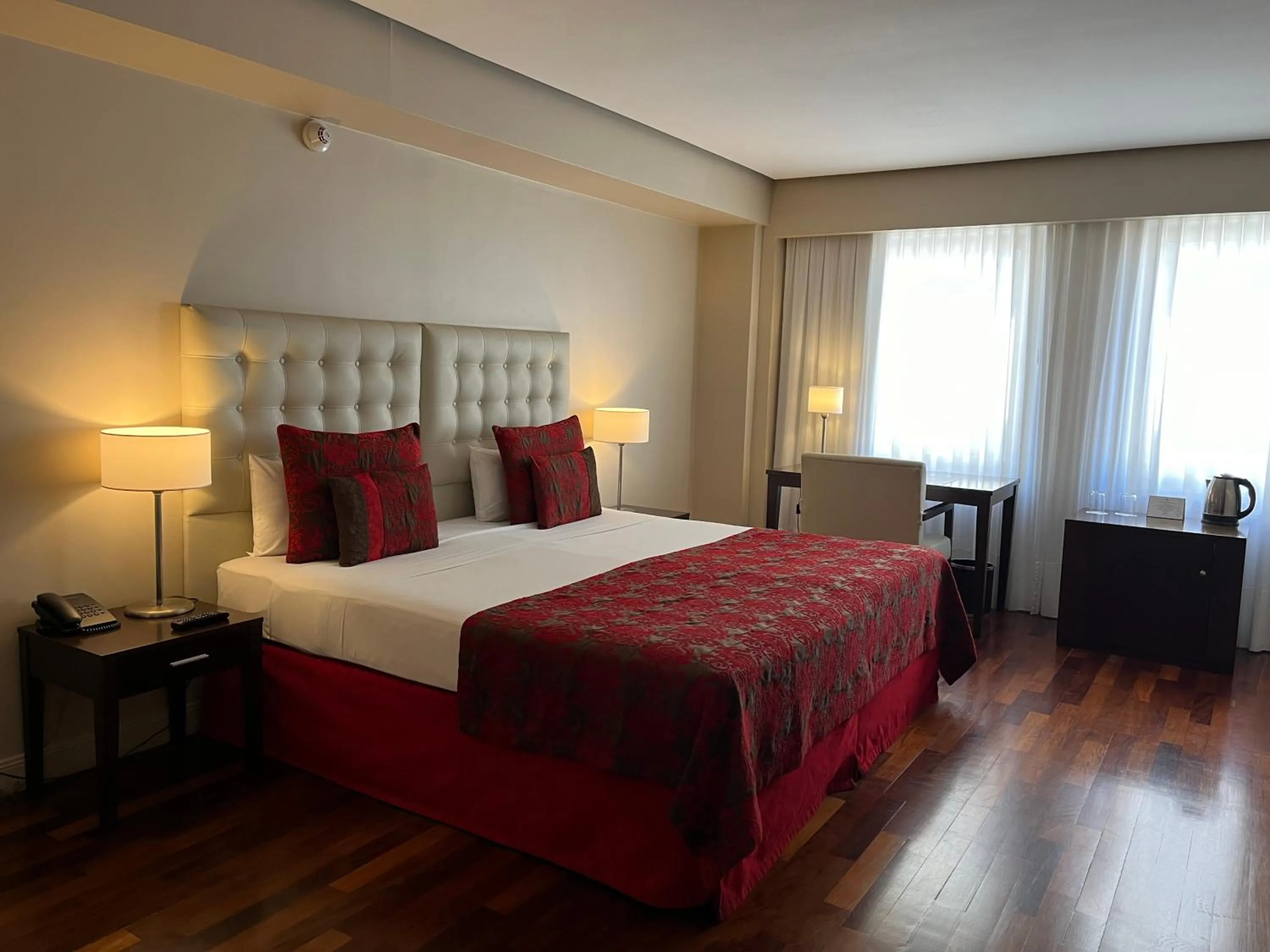 Bed in Kenton Palace Buenos Aires