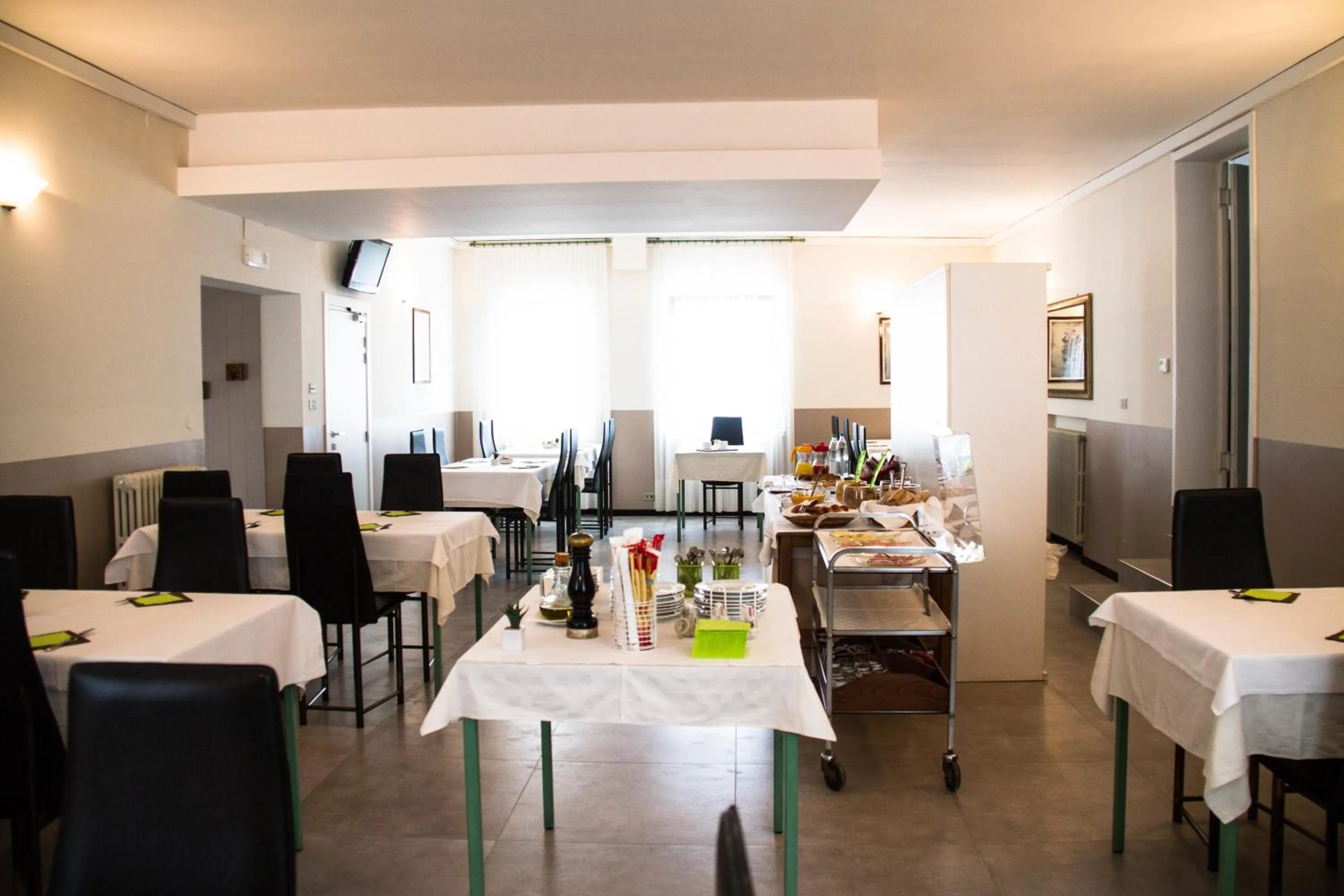 Restaurant/places to eat in Hotel Arianna