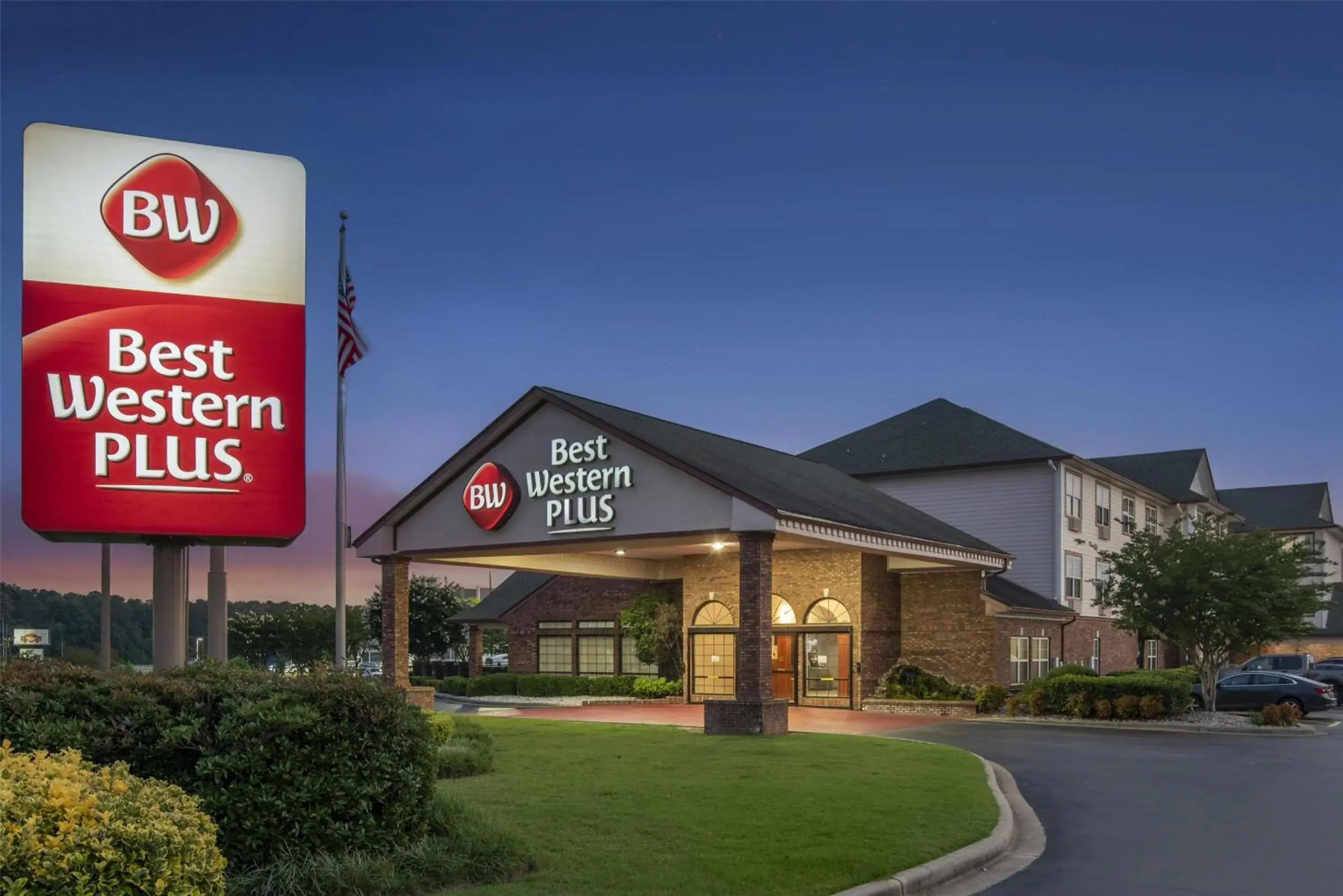 Property building in Best Western Plus Bessemer Property building in Best Western Plus Bessemer