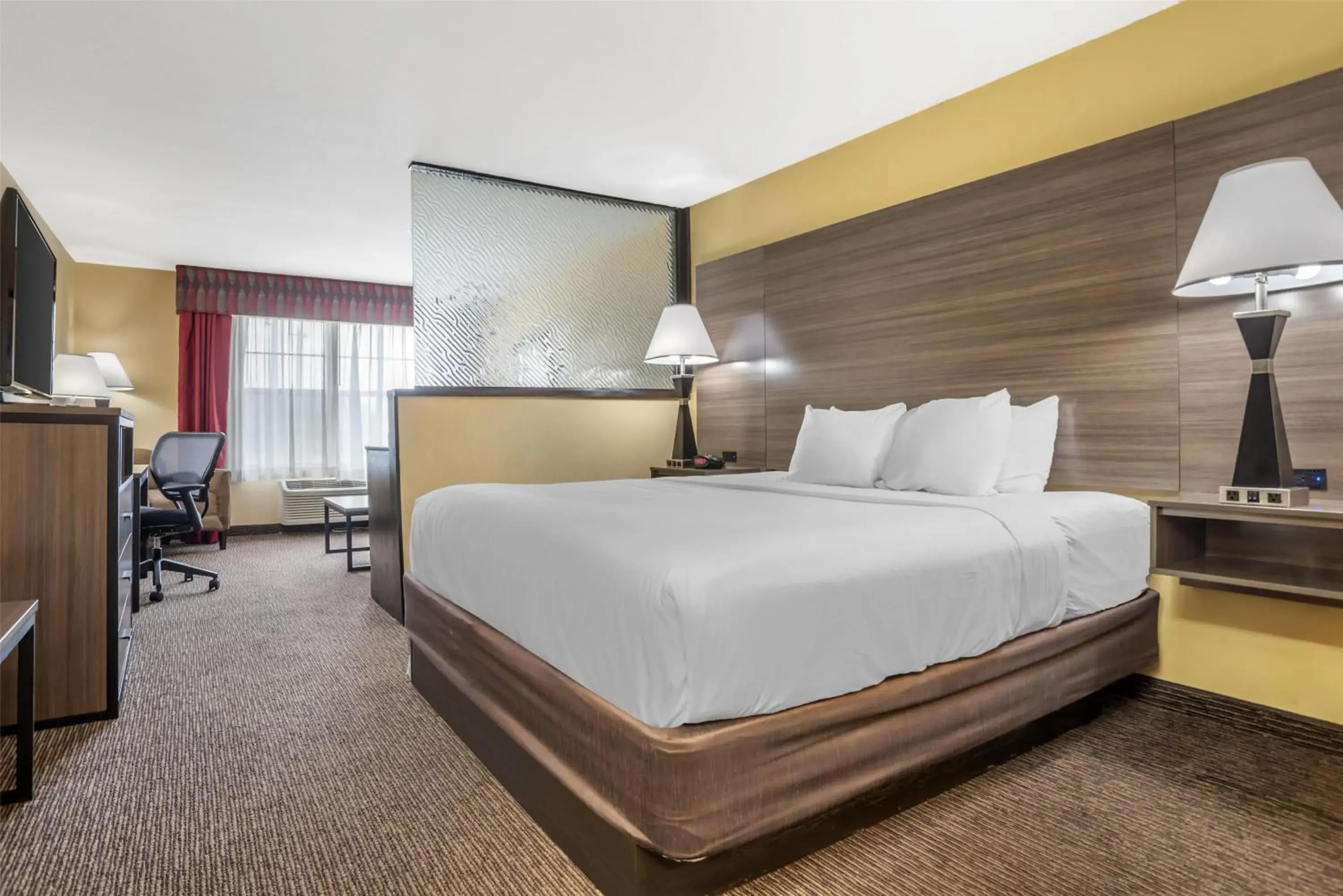 Bedroom, Bed in Best Western Plus Bessemer Bedroom, Bed in Best Western Plus Bessemer