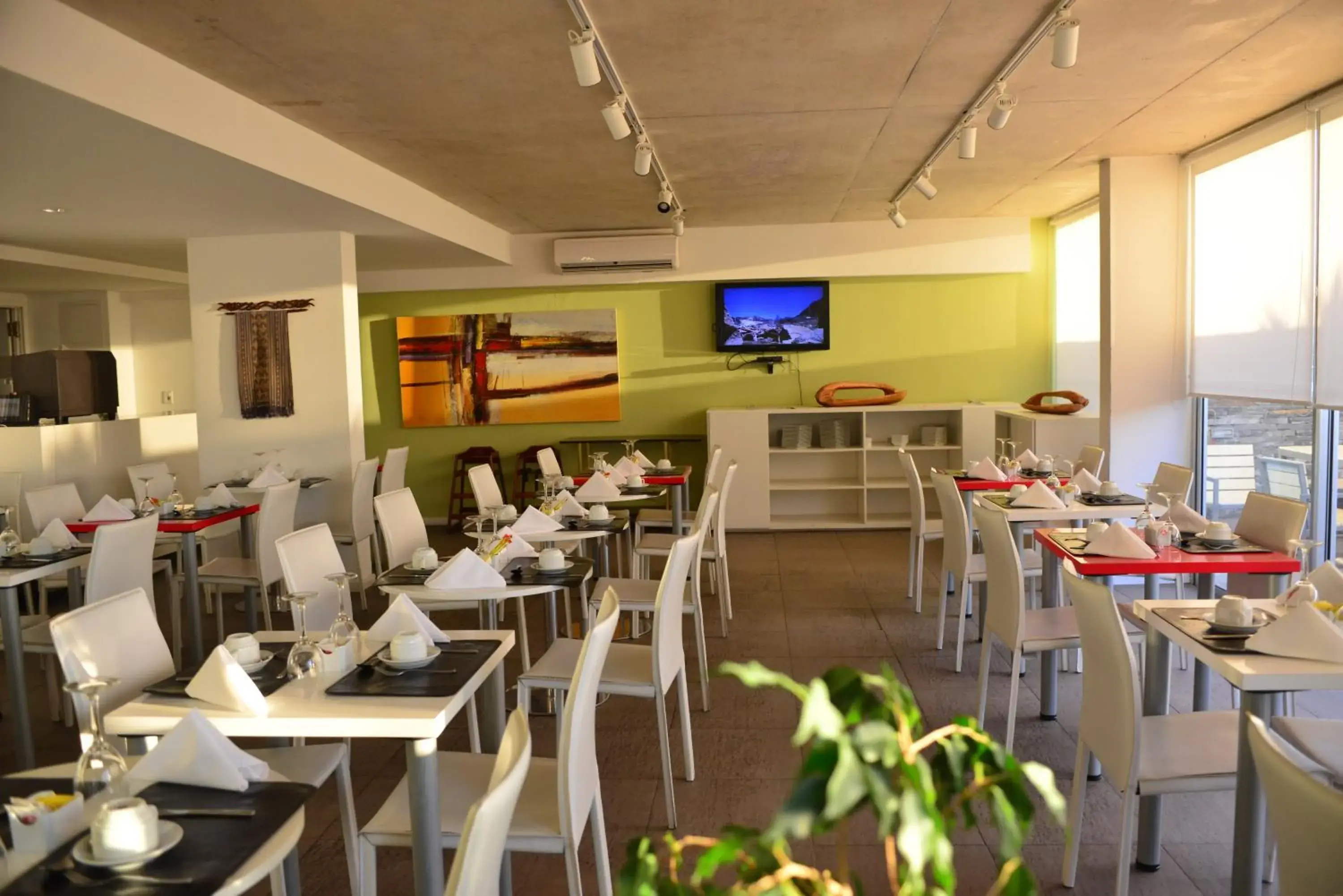Restaurant/places to eat in UY Proa Sur Hotel Restaurant/places to eat in UY Proa Sur Hotel