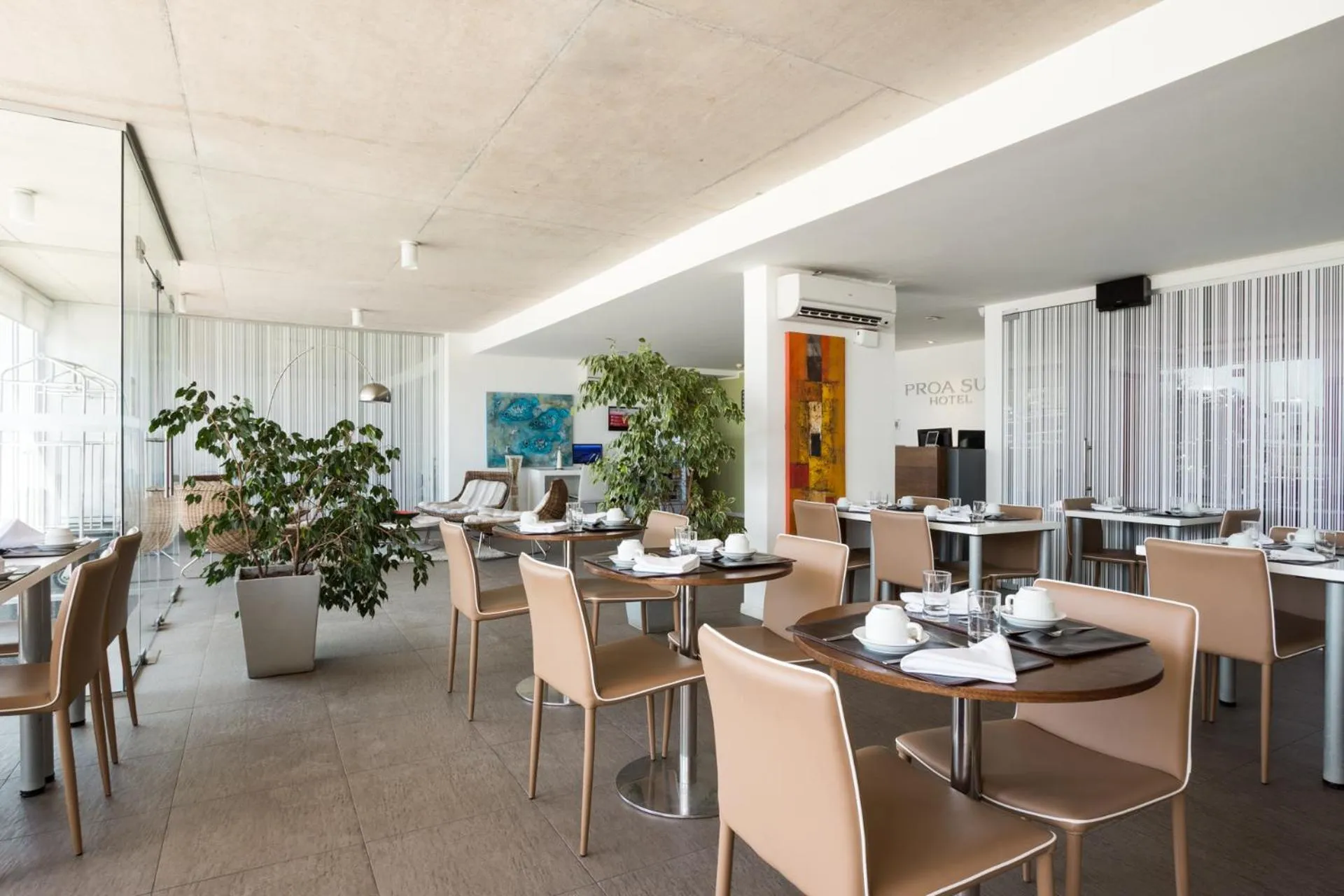 Restaurant/places to eat in UY Proa Sur Hotel