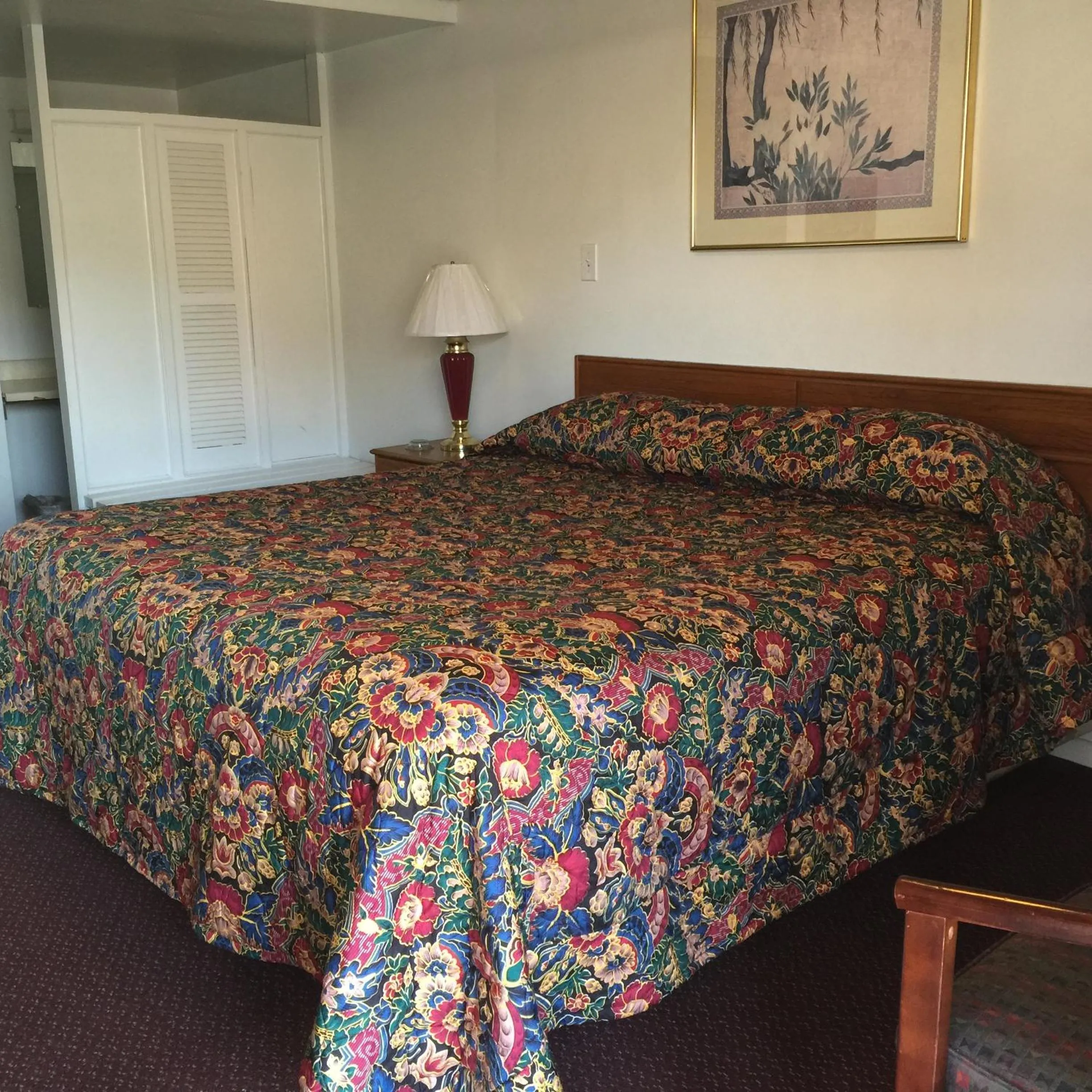 Bed in Valley Motel Pittsburgh