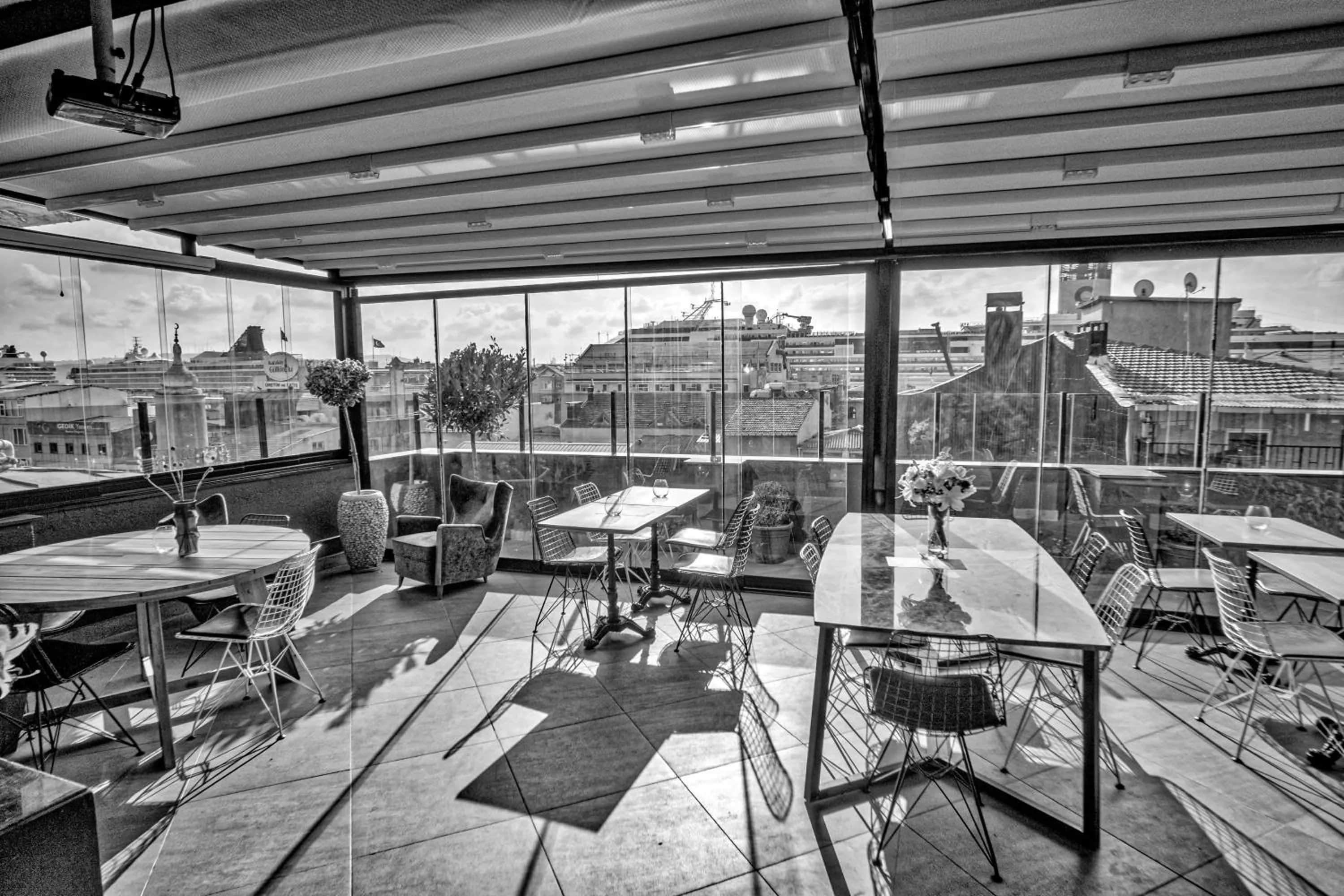 Restaurant/places to eat in SuB Karakoy - Special Category