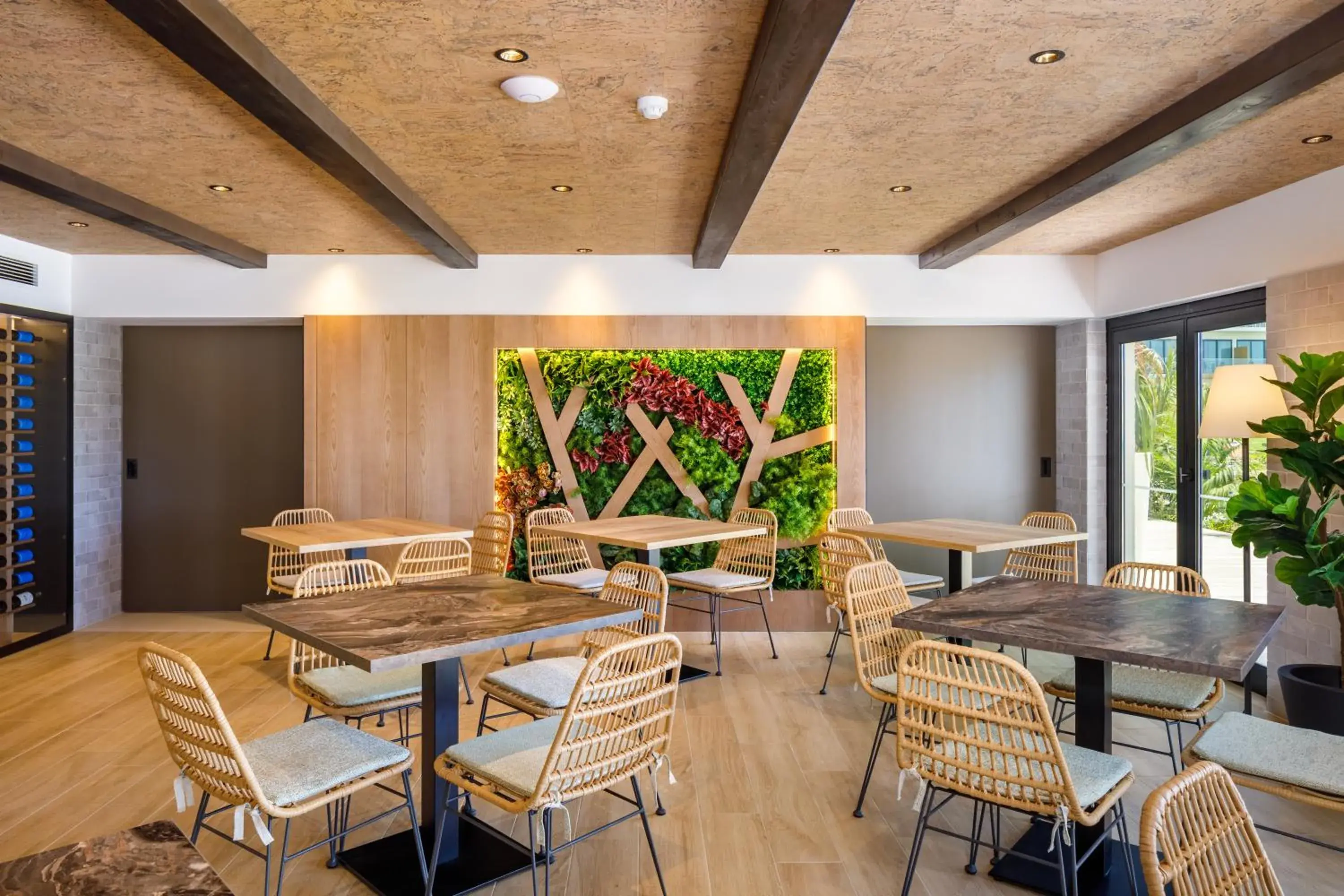 Restaurant/places to eat in AP Cabanas Beach & Nature - Adults Friendly Restaurant/places to eat in AP Cabanas Beach & Nature - Adults Friendly