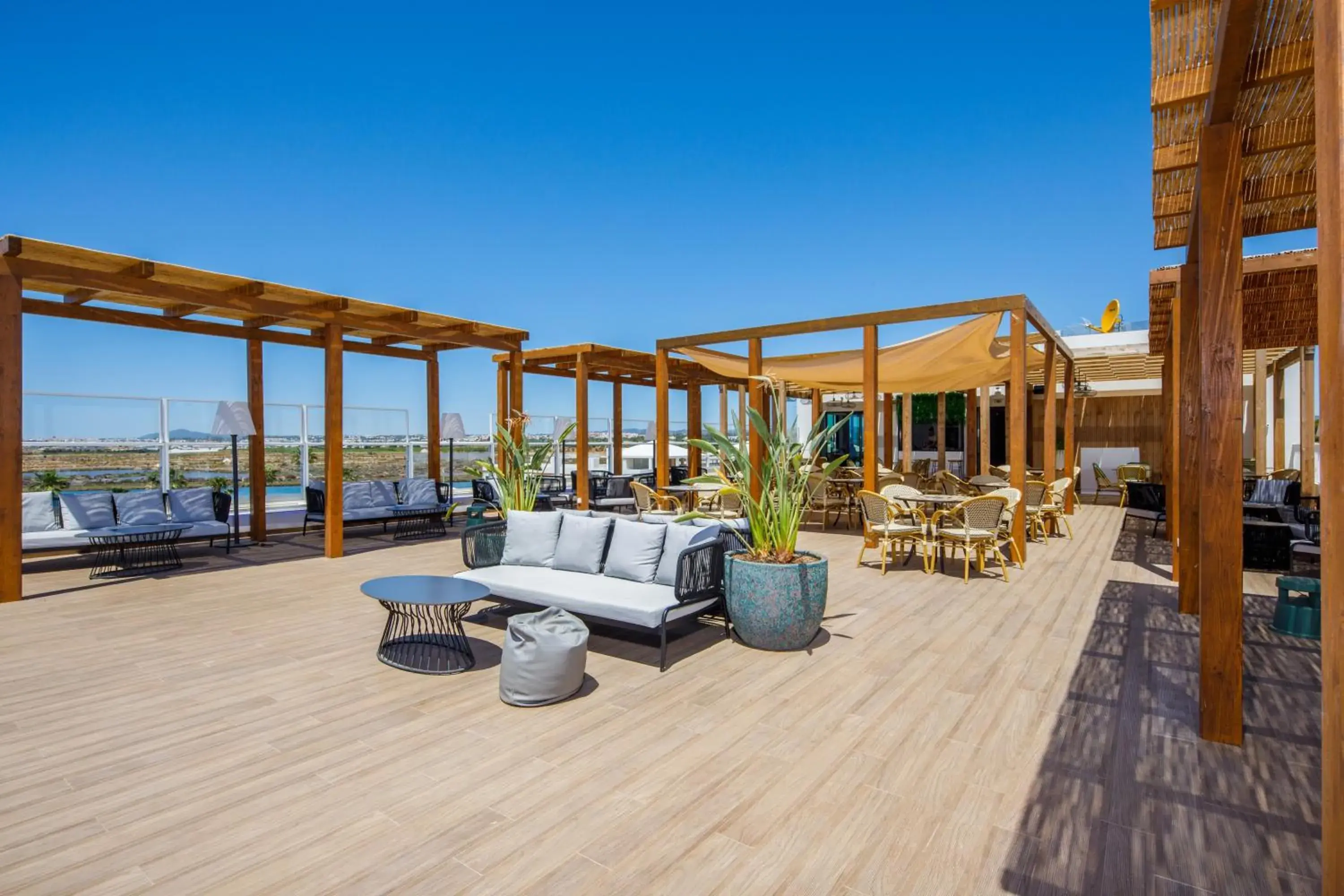 Lounge or bar in AP Cabanas Beach & Nature - Adults Friendly Lounge or bar in AP Cabanas Beach & Nature - Adults Friendly