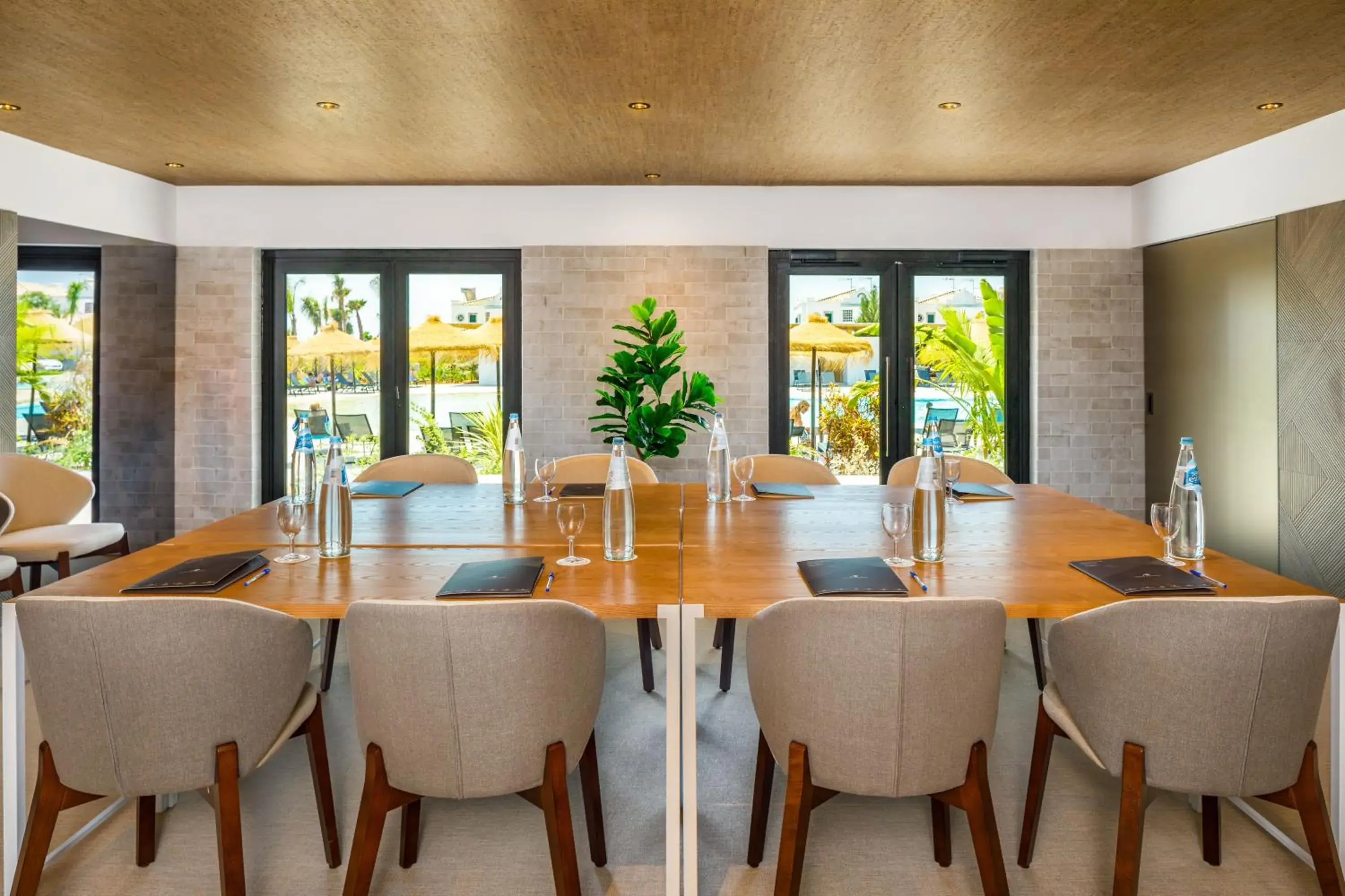 Restaurant/places to eat in AP Cabanas Beach & Nature - Adults Friendly Restaurant/places to eat in AP Cabanas Beach & Nature - Adults Friendly