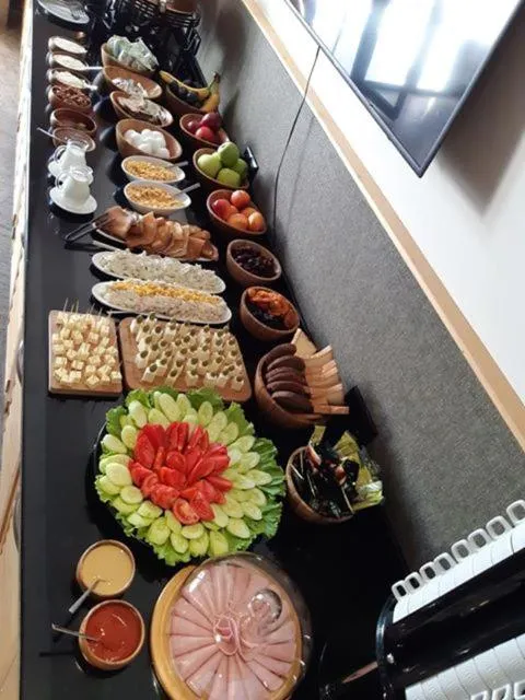 Breakfast in Garden Palace