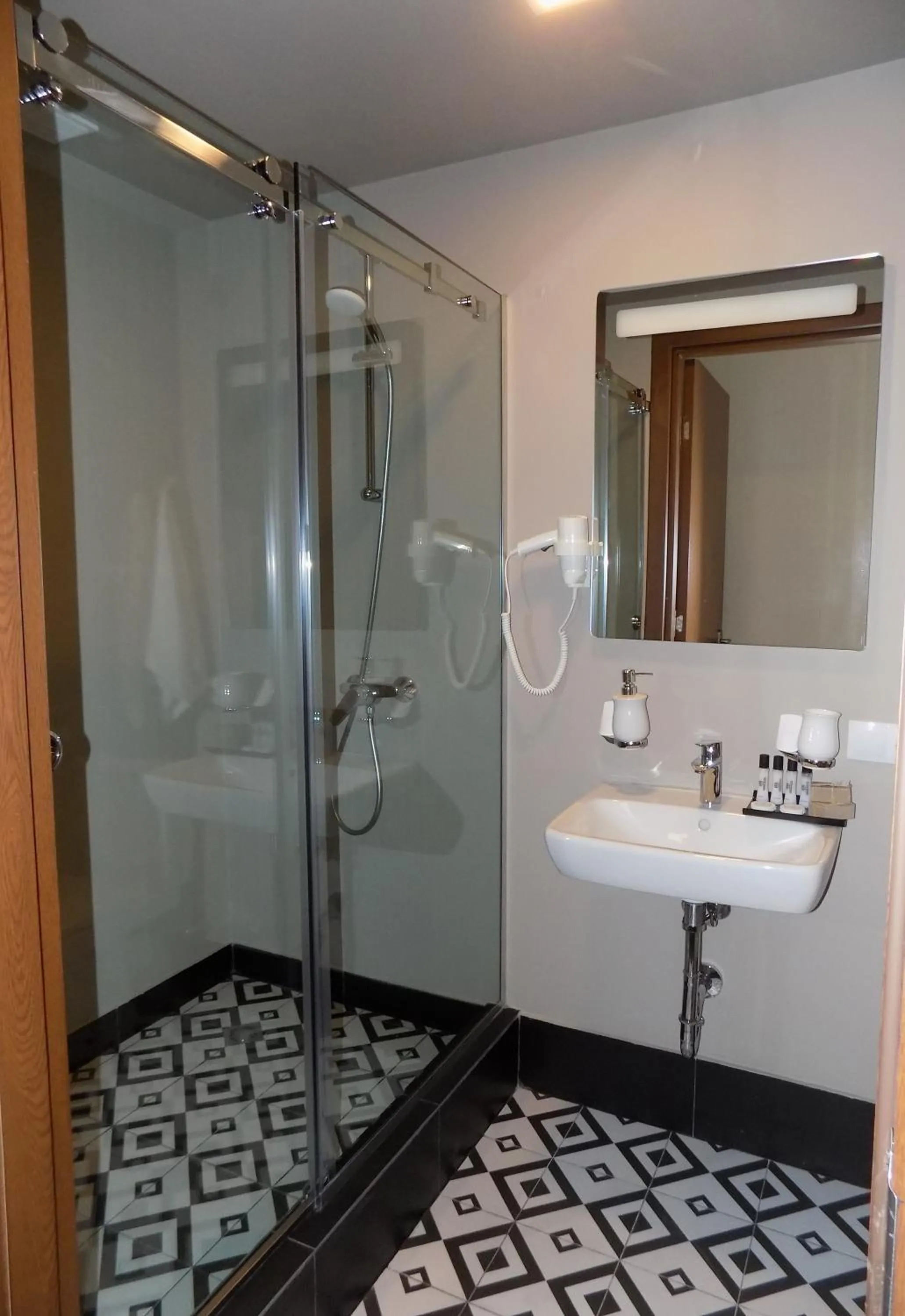 Bathroom in Garden Palace