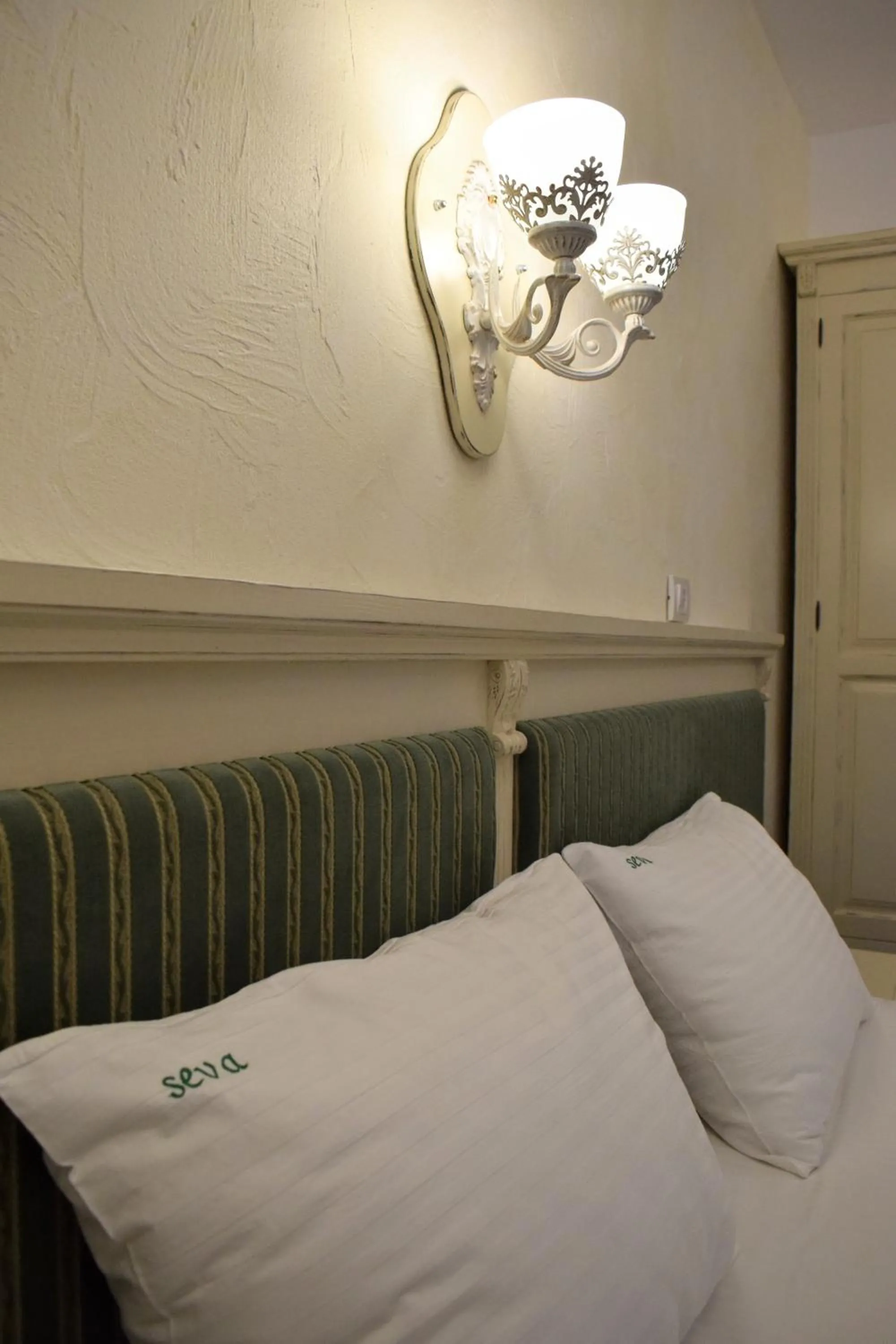 Decorative detail, Bed in Vila Seva
