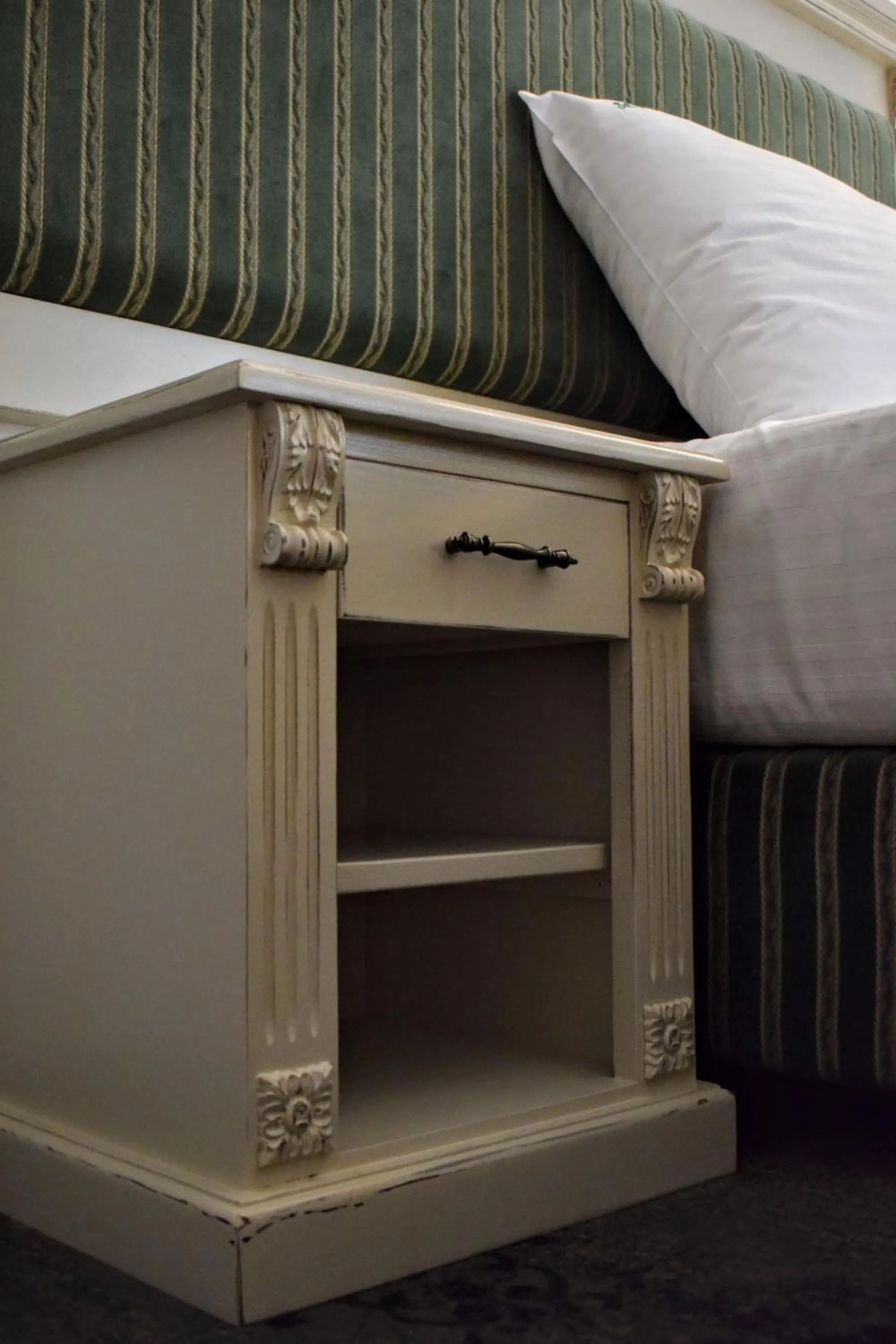 Decorative detail, Bed in Vila Seva
