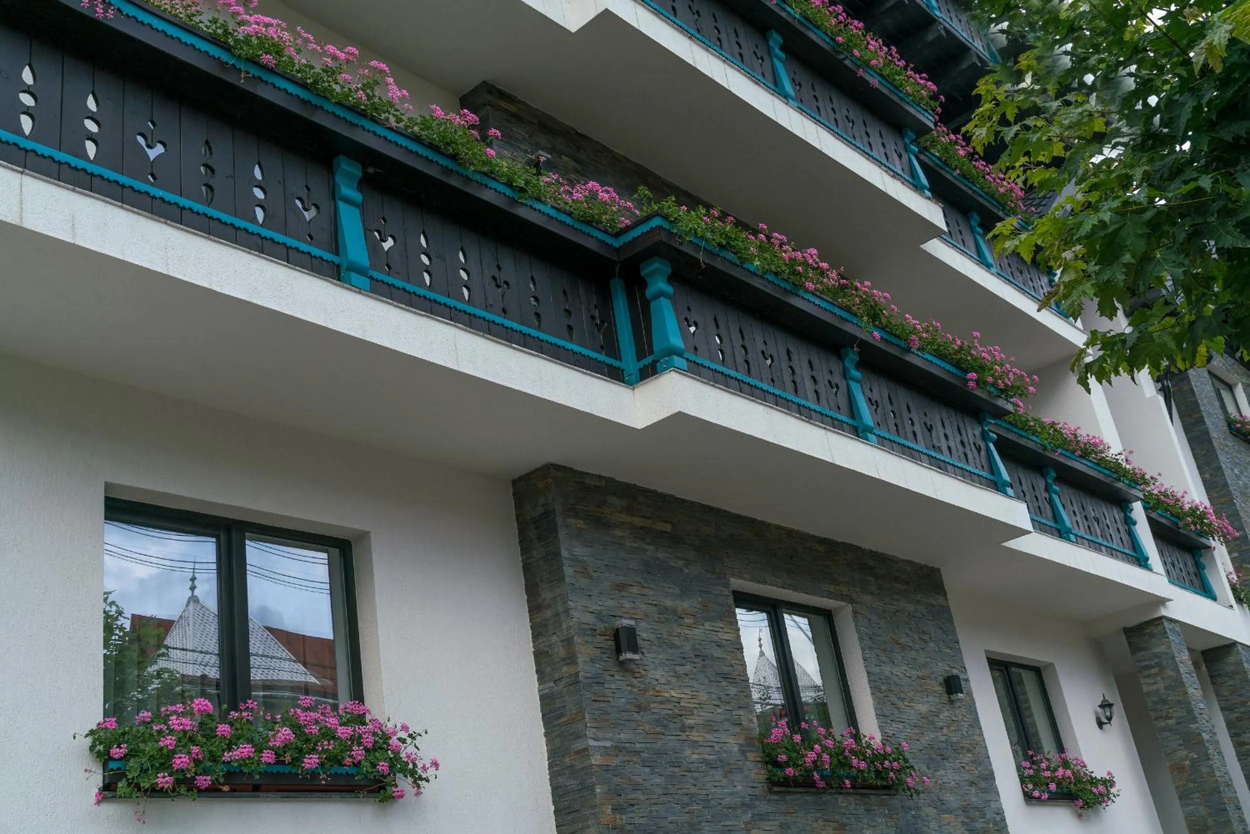 Facade/entrance in Vila Seva