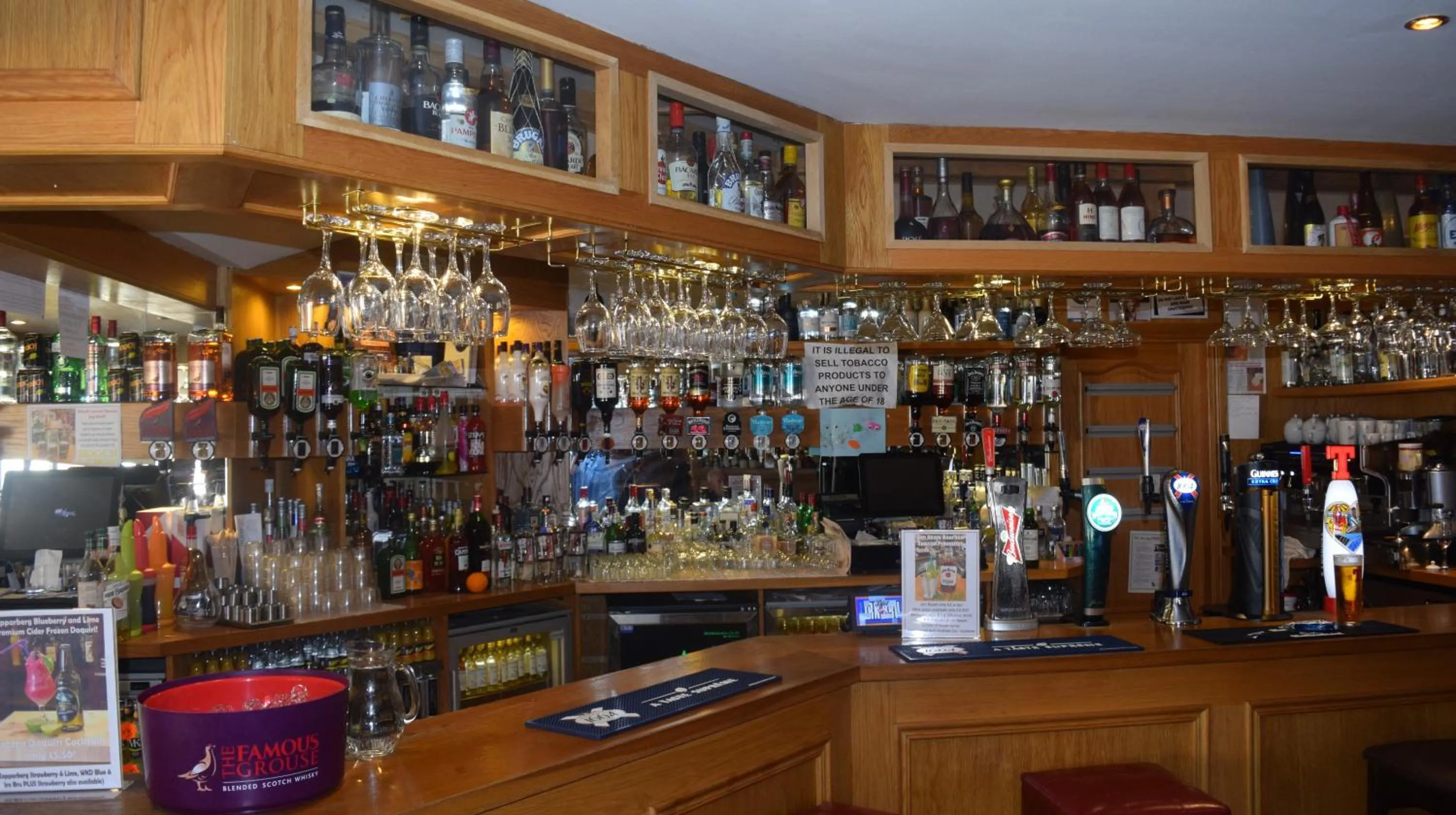 Food and drinks in Cheers Cafe Bar & Tavern