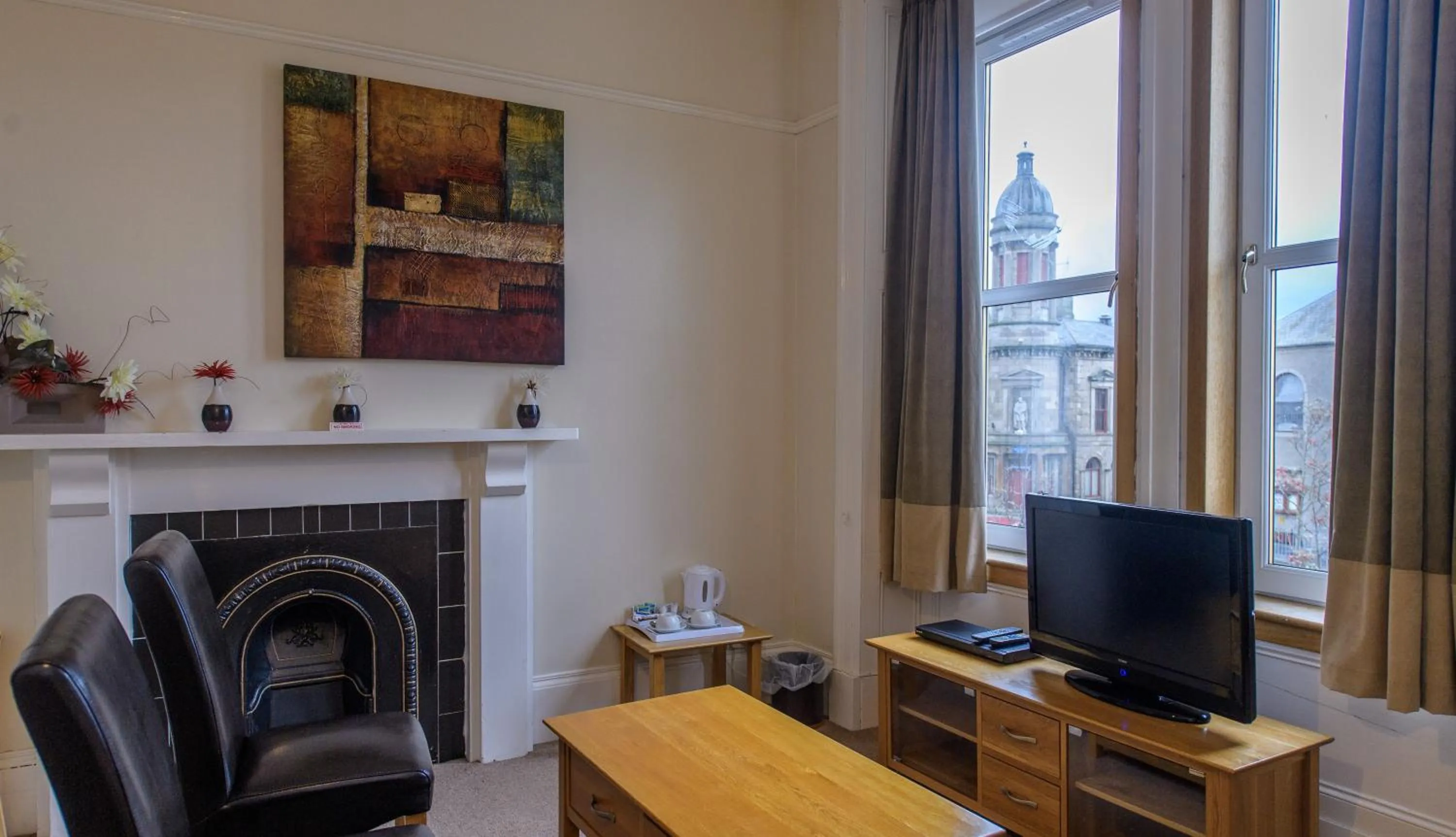 TV and multimedia in Cheers Cafe Bar & Tavern