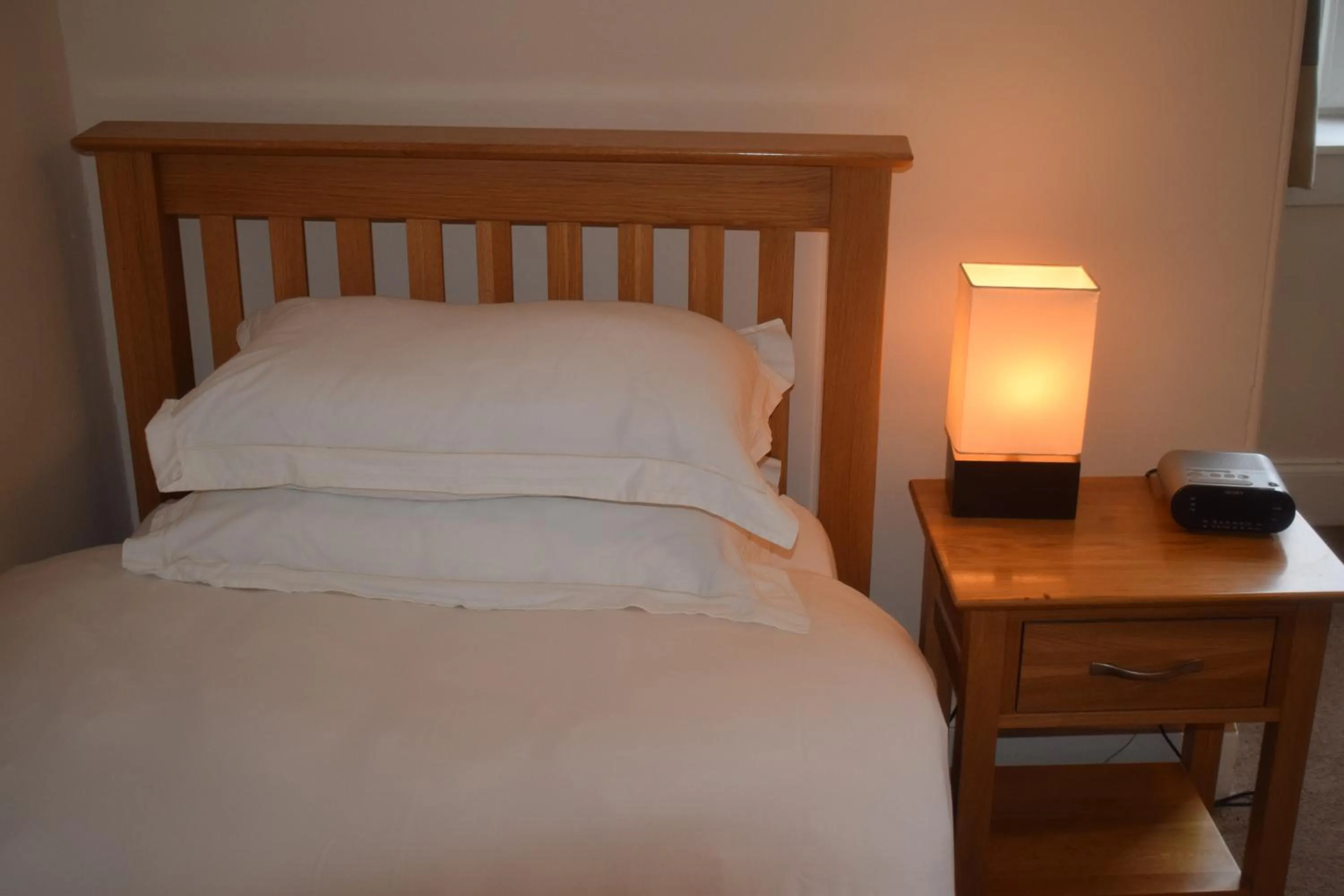 Bed in Cheers Cafe Bar & Tavern