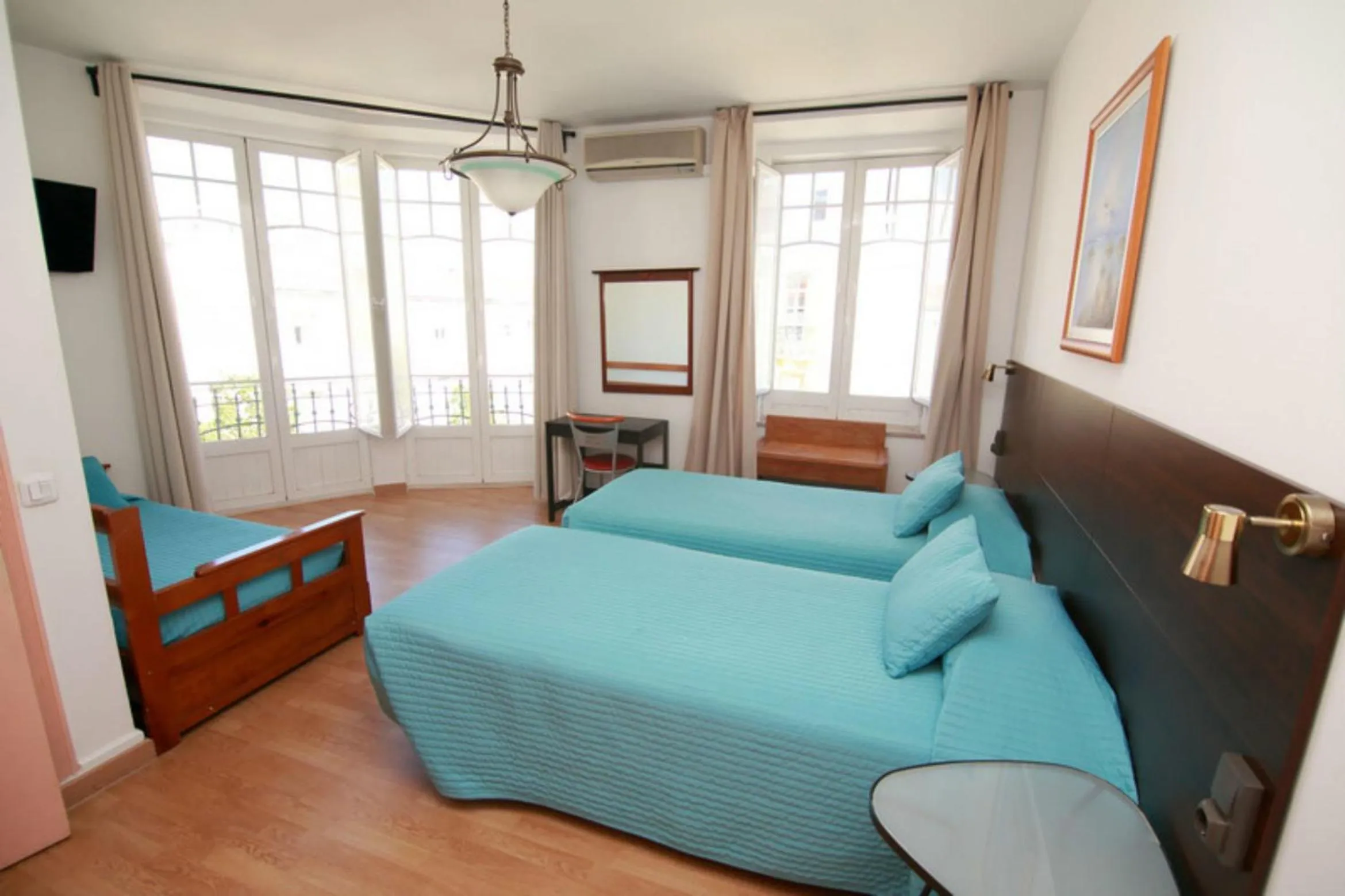 Bedroom, Bed in Residencial Joao XXI