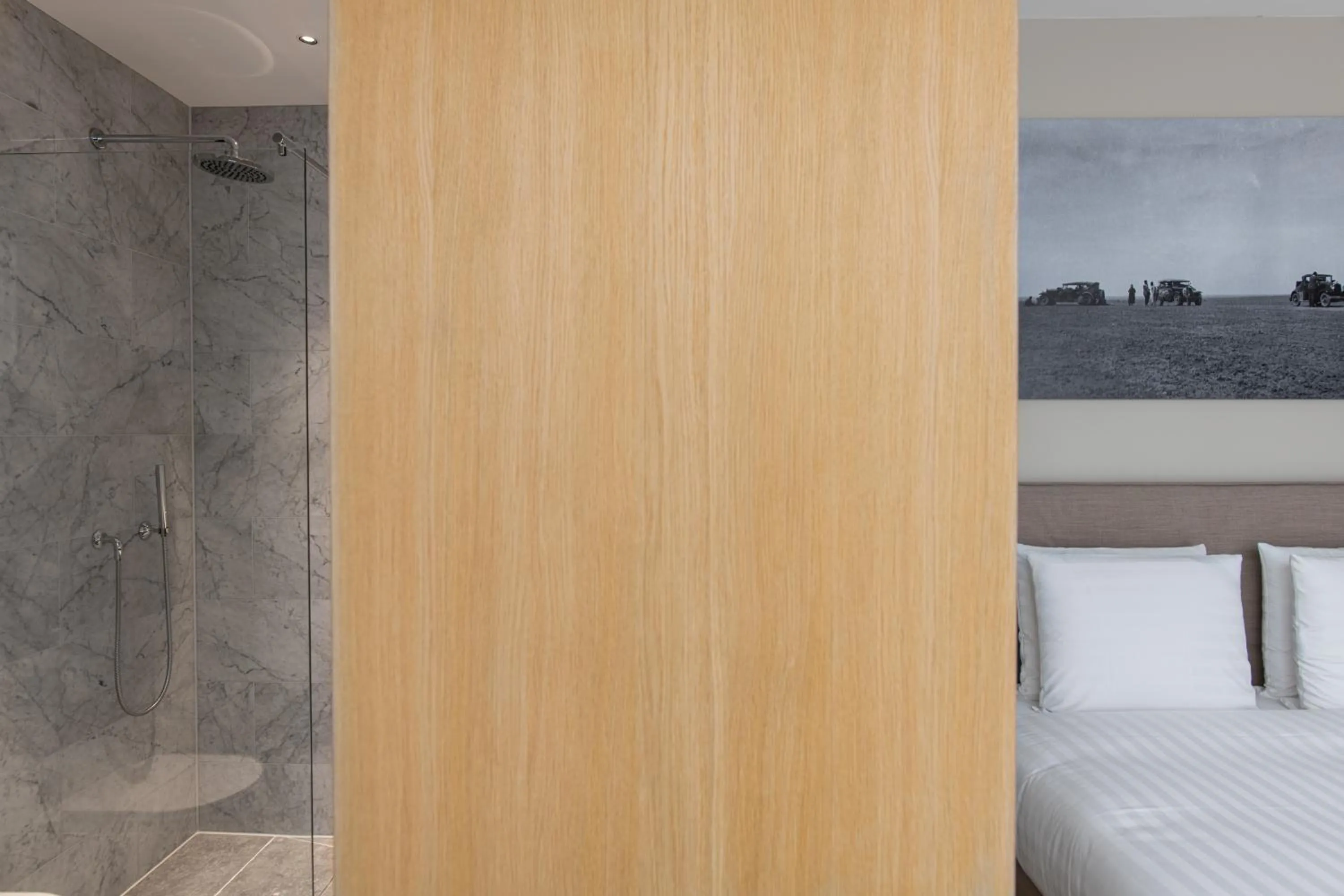 Bathroom, Bed in Maison Haas Hustinx & Spa