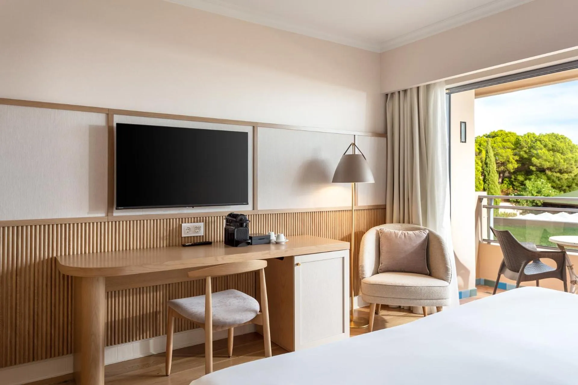 TV and multimedia, Bed in Grande Real Santa Eulalia Resort & Hotel Spa