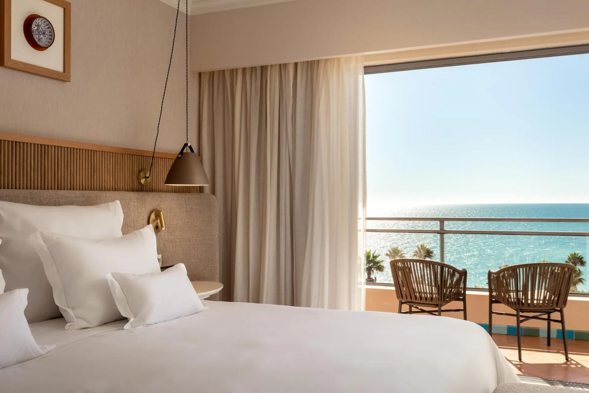 Bed in Grande Real Santa Eulalia Resort & Hotel Spa