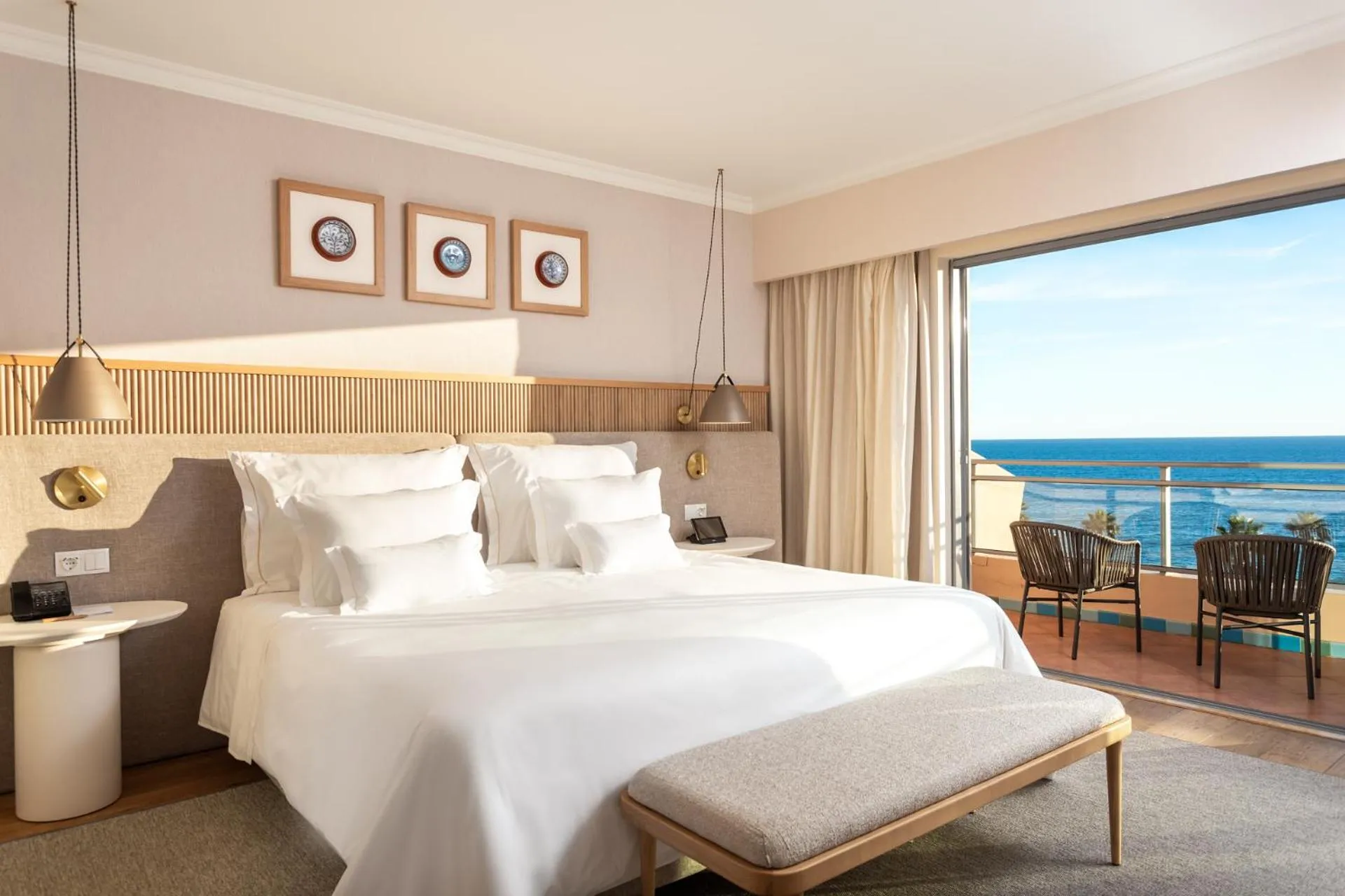 Bed in Grande Real Santa Eulalia Resort & Hotel Spa