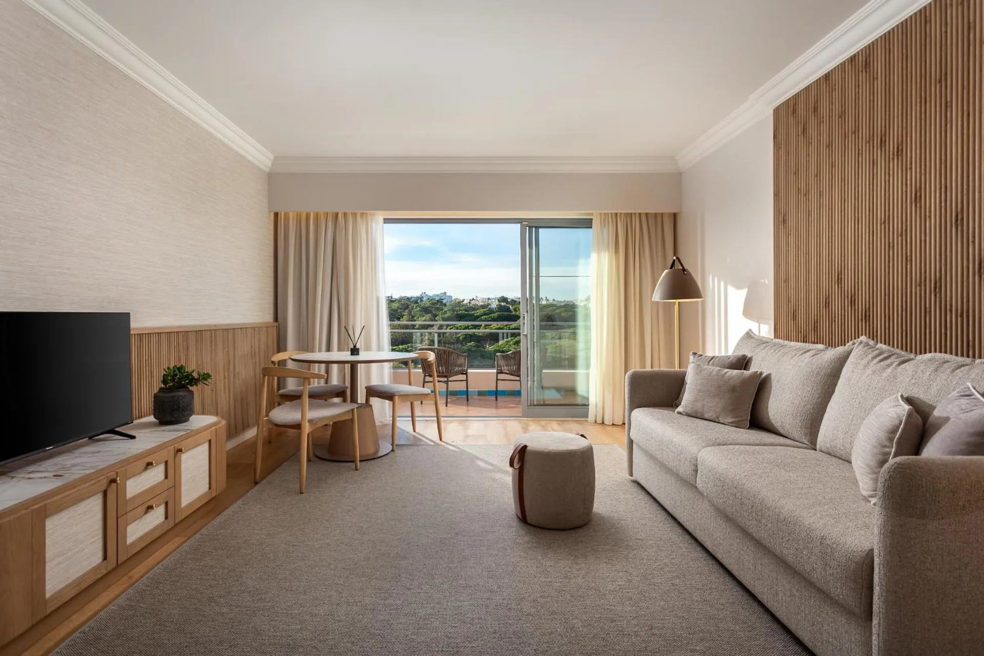 TV and multimedia in Grande Real Santa Eulalia Resort & Hotel Spa