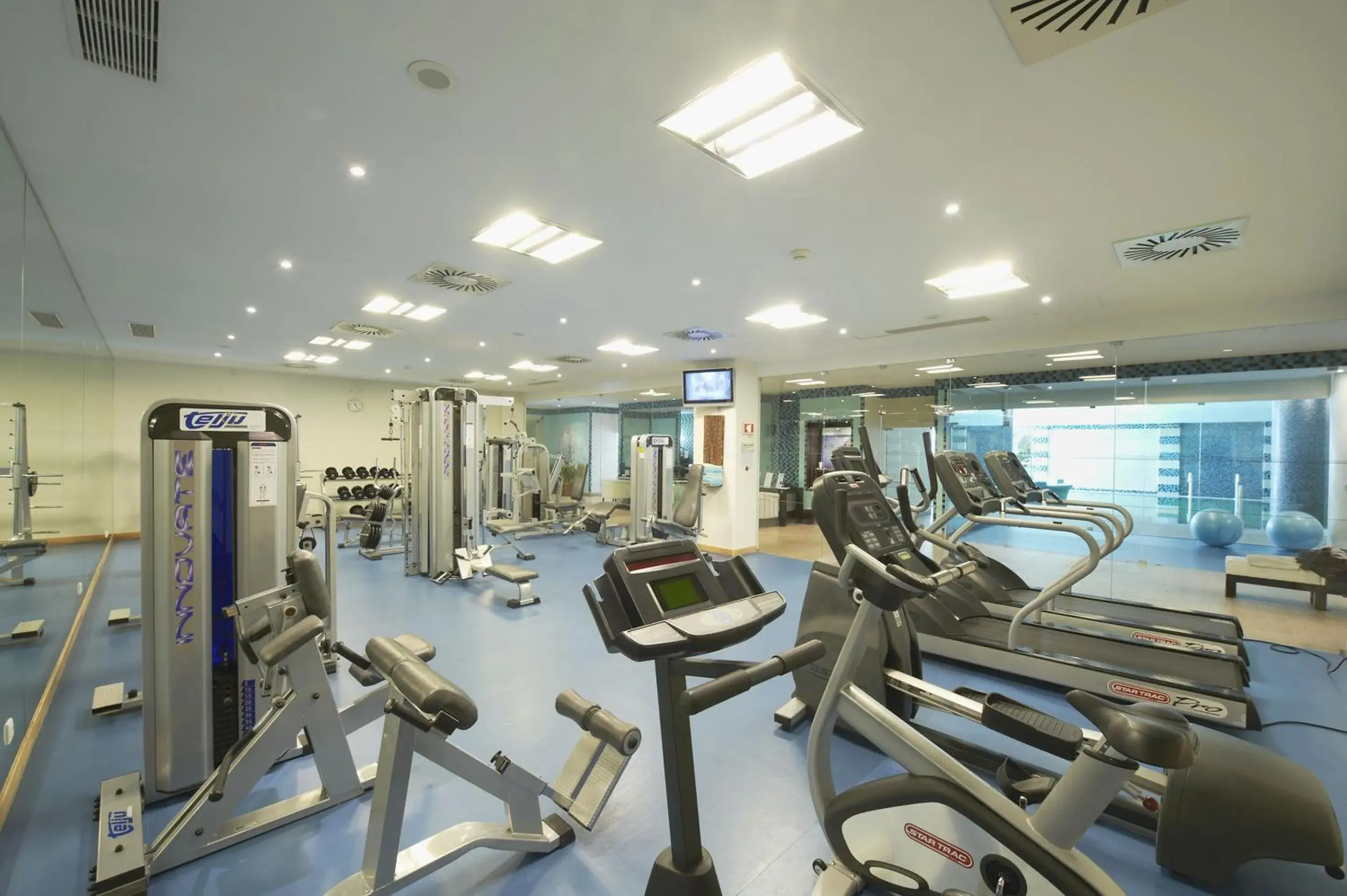 Fitness centre/facilities in Grande Real Santa Eulalia Resort & Hotel Spa Fitness centre/facilities in Grande Real Santa Eulalia Resort & Hotel Spa