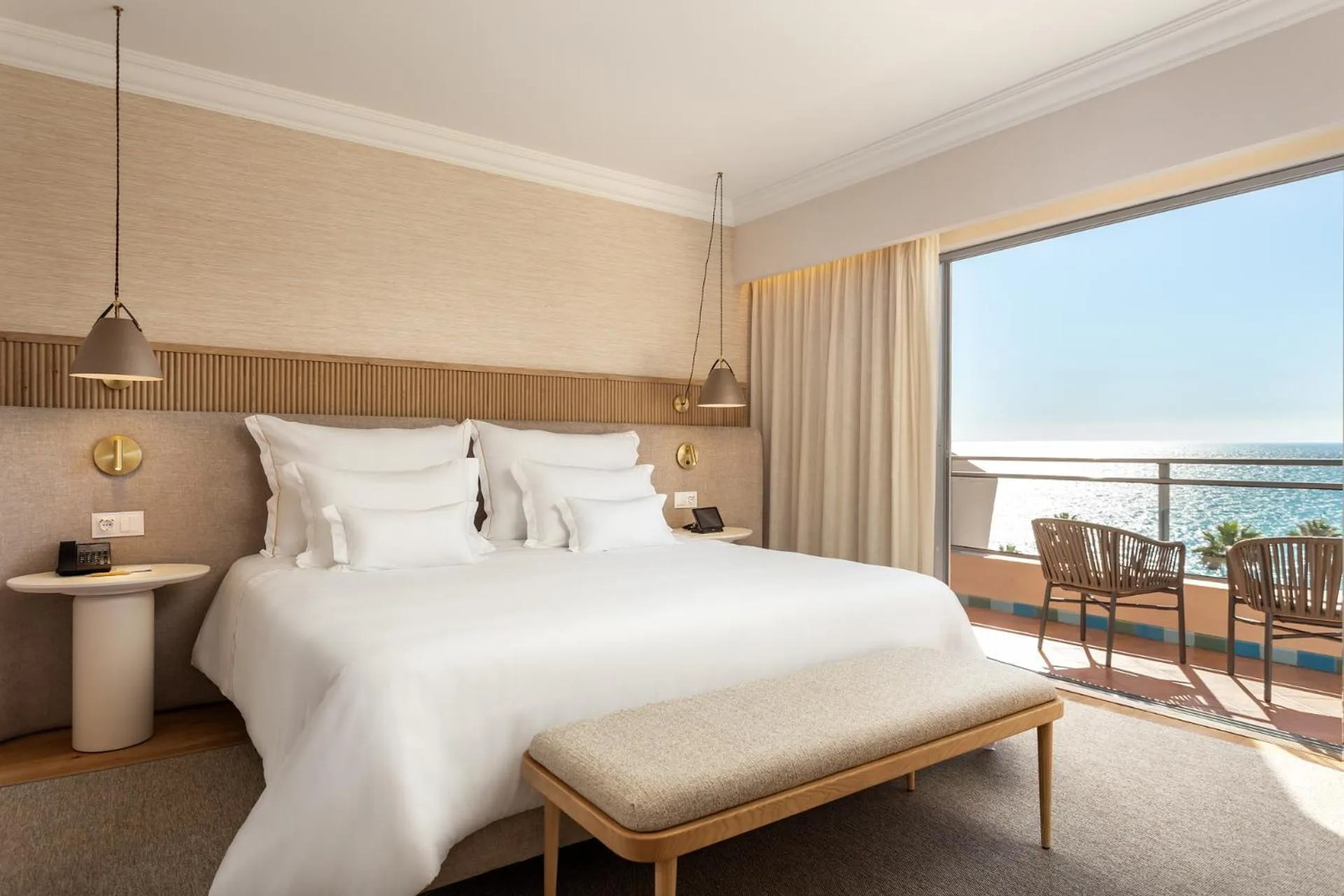 Bed in Grande Real Santa Eulalia Resort & Hotel Spa