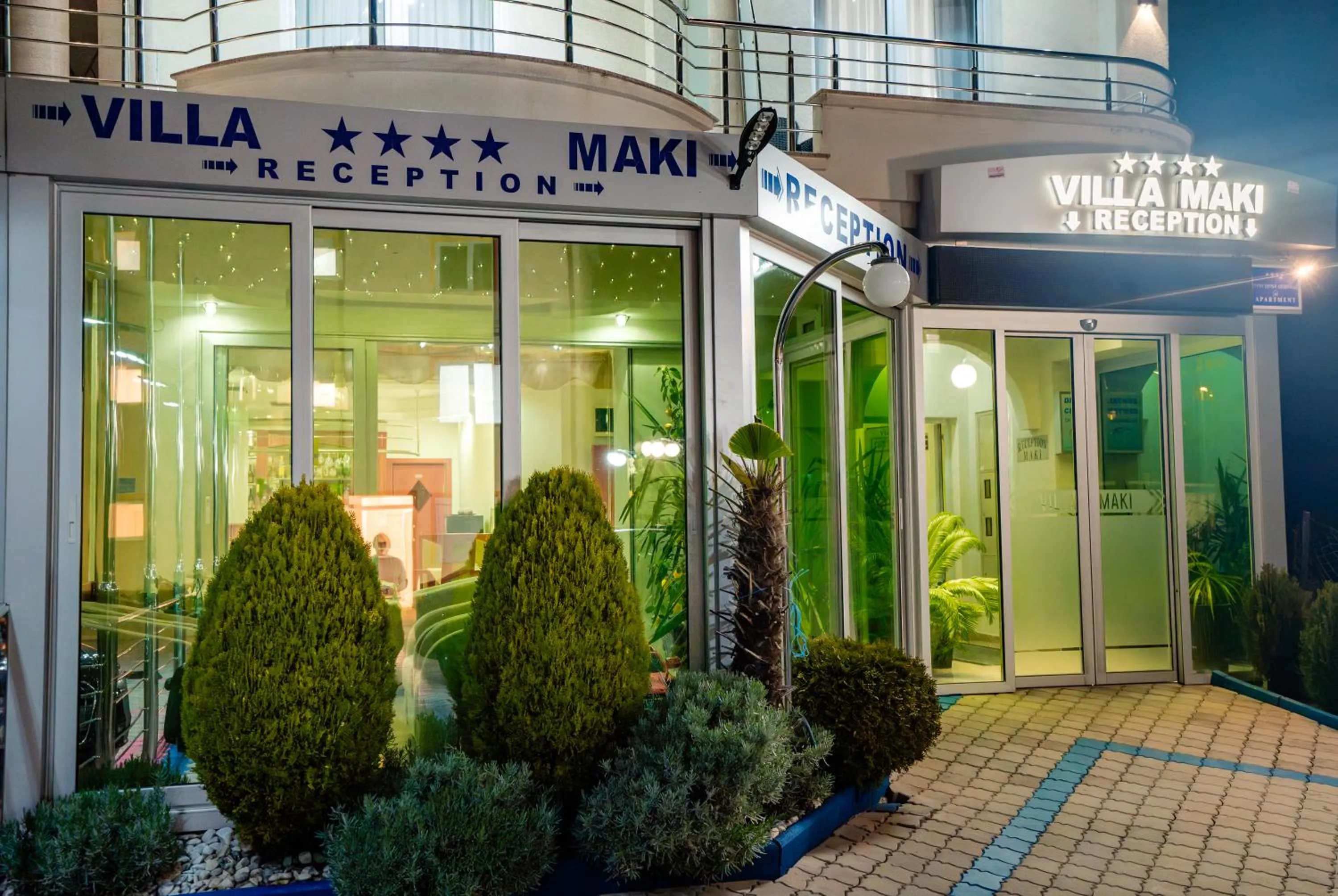 Facade/entrance in Villa Maki