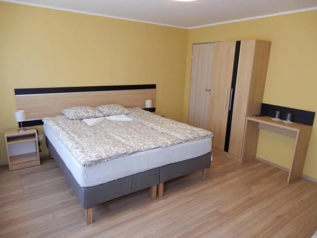 Bed in Rómahegy Rendezvényház