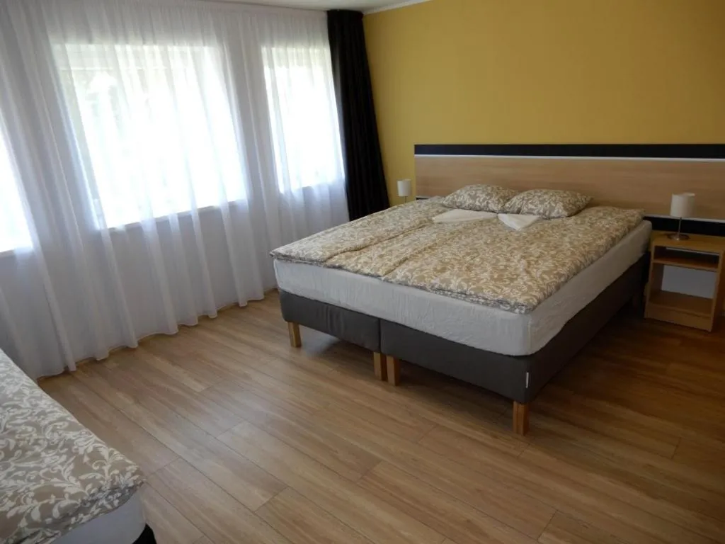 Bed in Rómahegy Rendezvényház