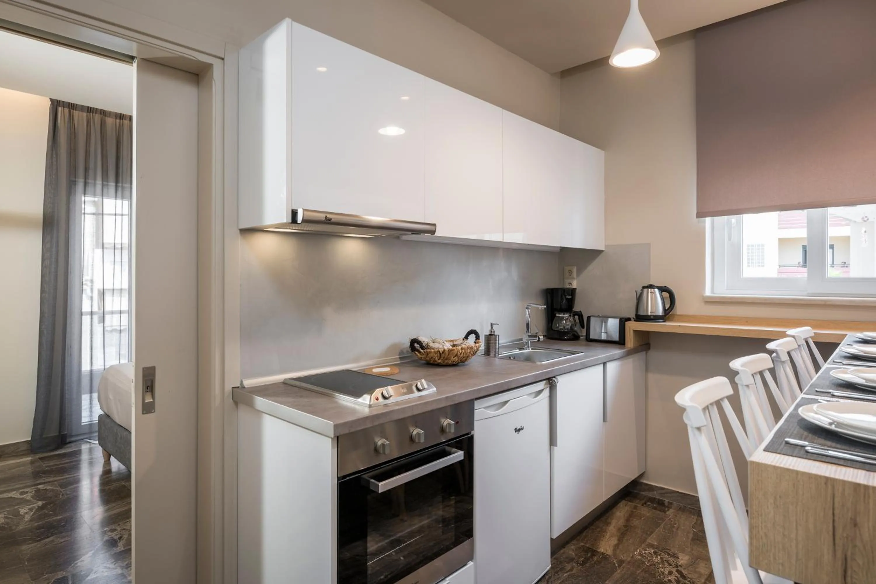 Coffee/tea facilities in Sun Ray Luxury Apartments