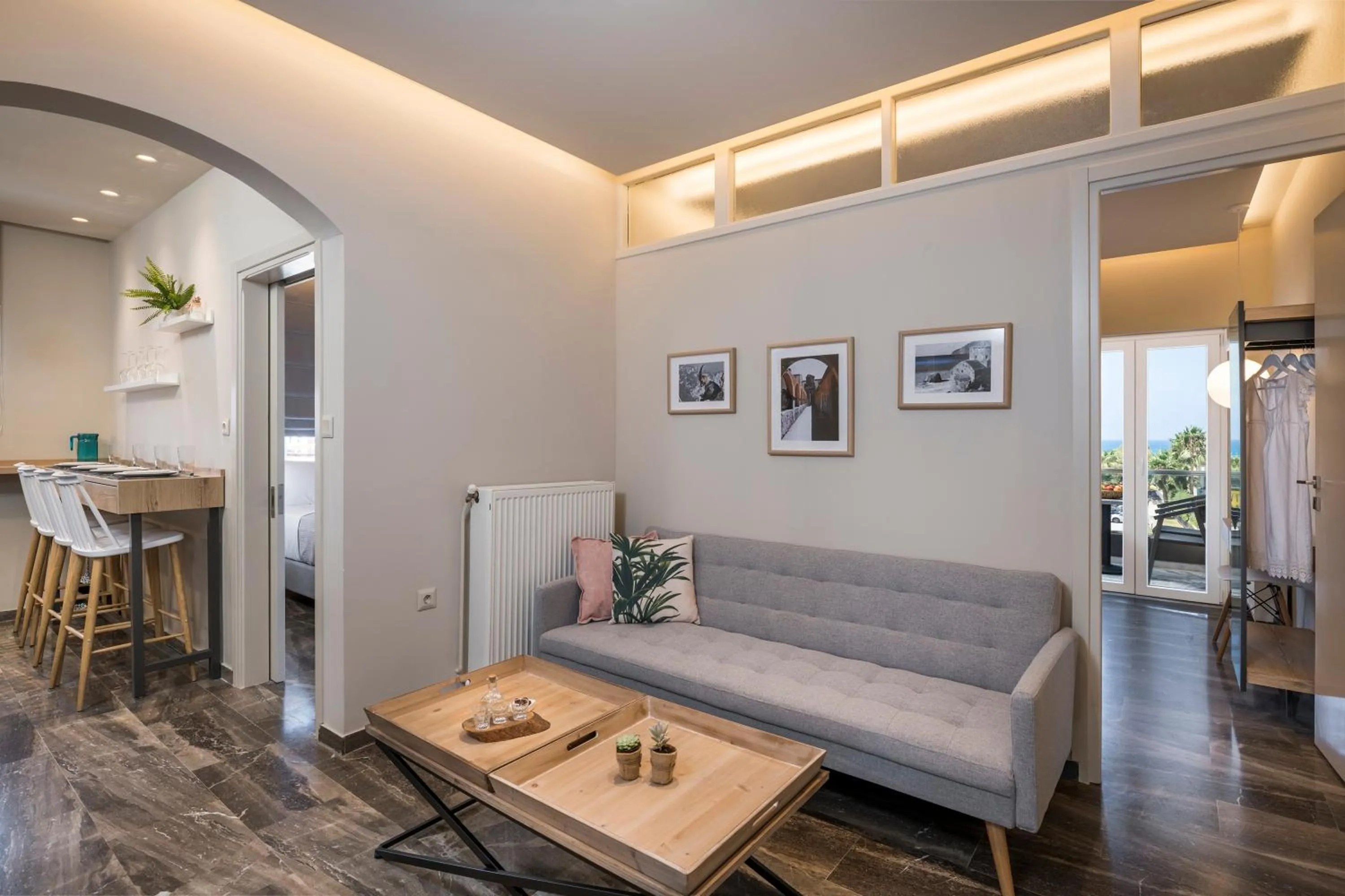 Living room in Sun Ray Luxury Apartments