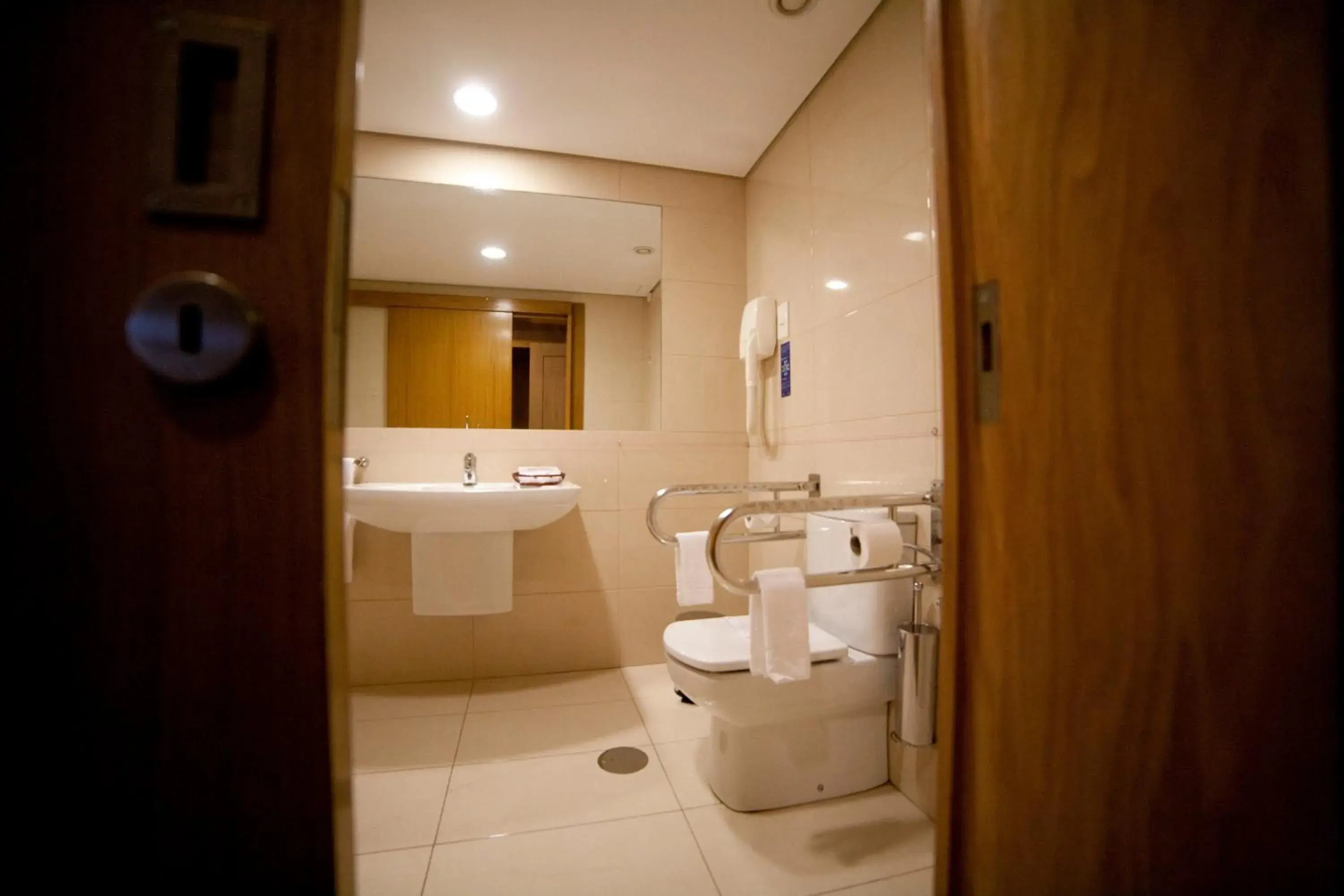 Twin Room - Disability Access in Hotel Bagoeira Twin Room - Disability Access in Hotel Bagoeira