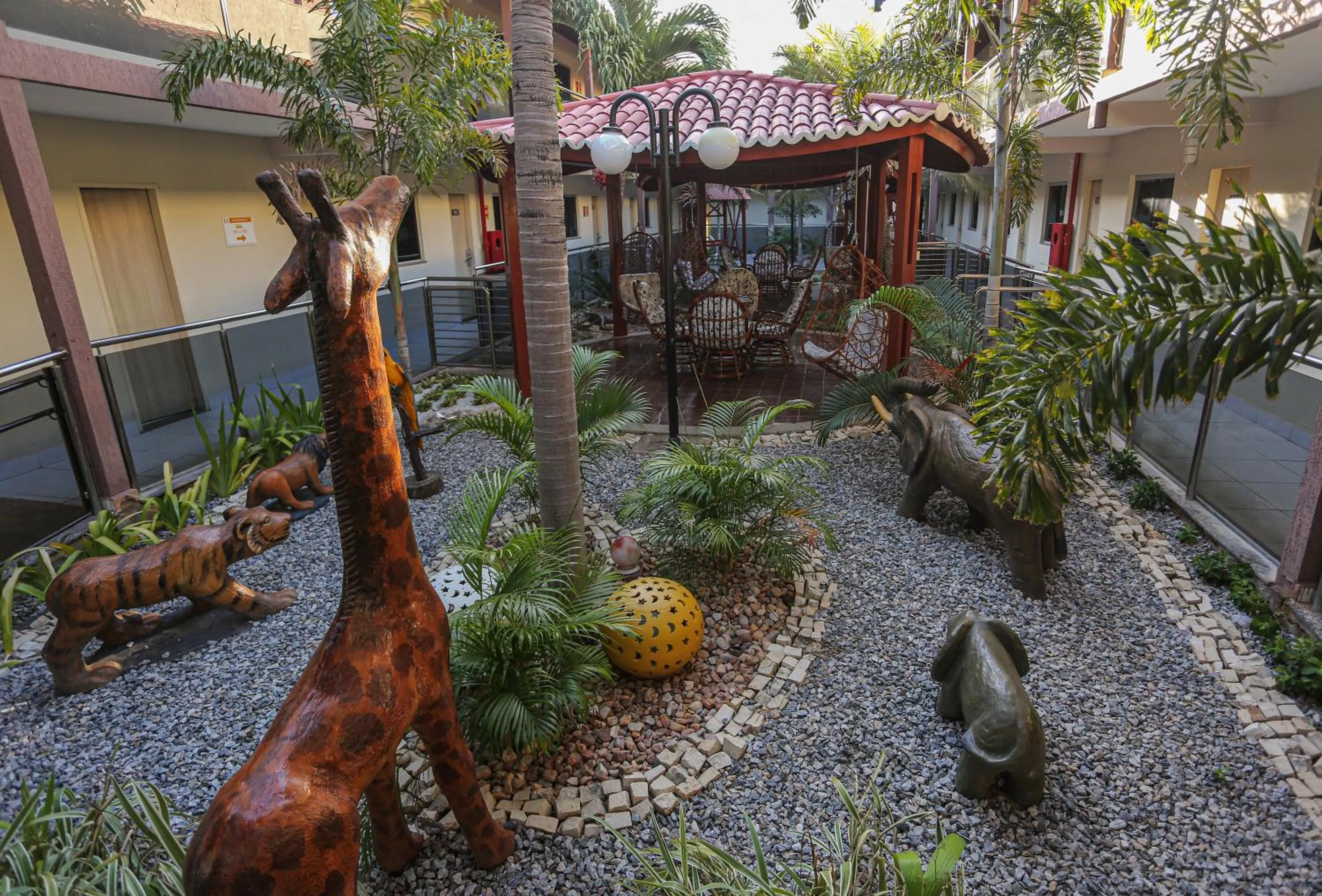 Garden in Vitoria Palace Hotel