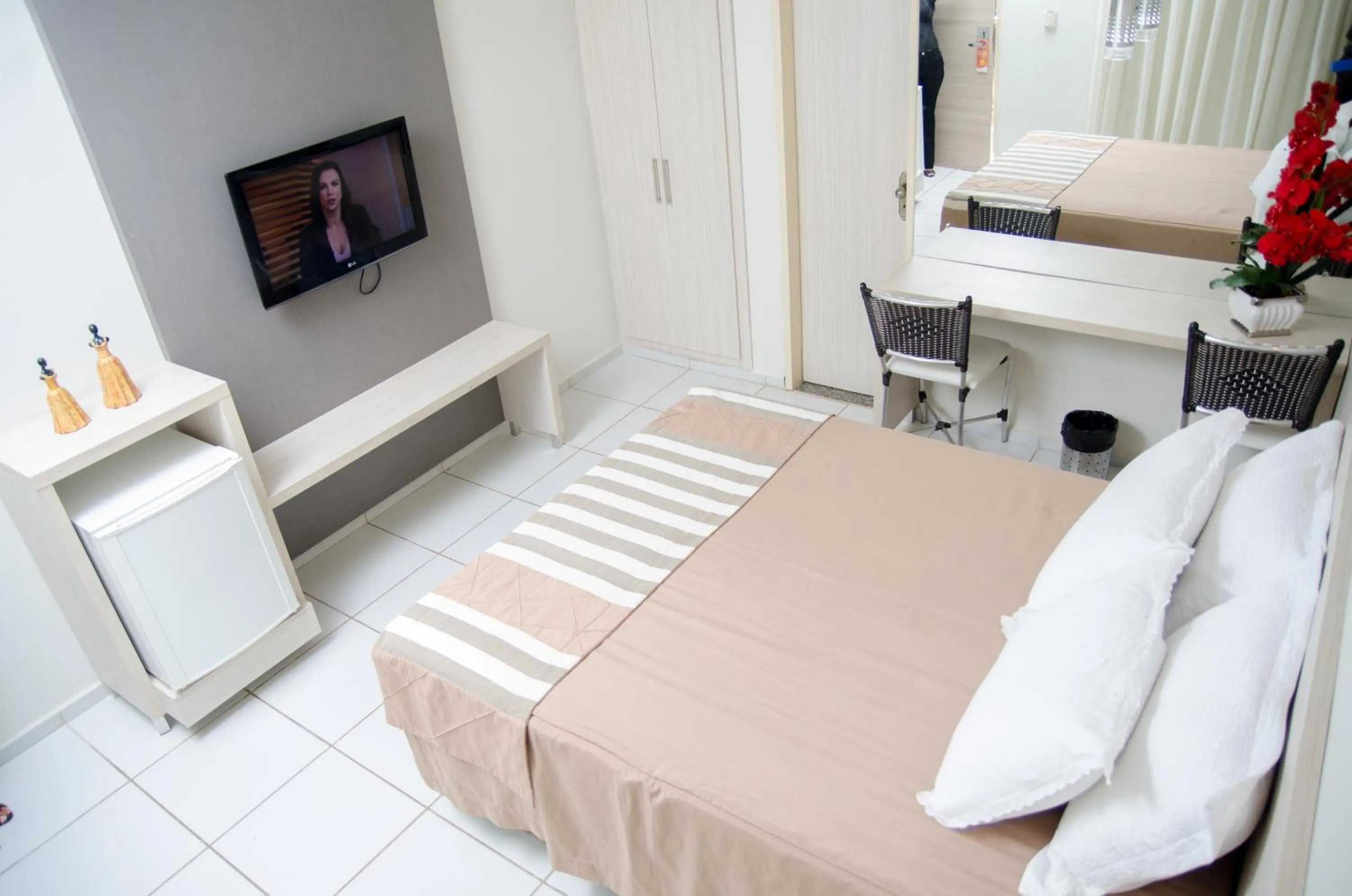 TV and multimedia, Bed in Vitoria Palace Hotel