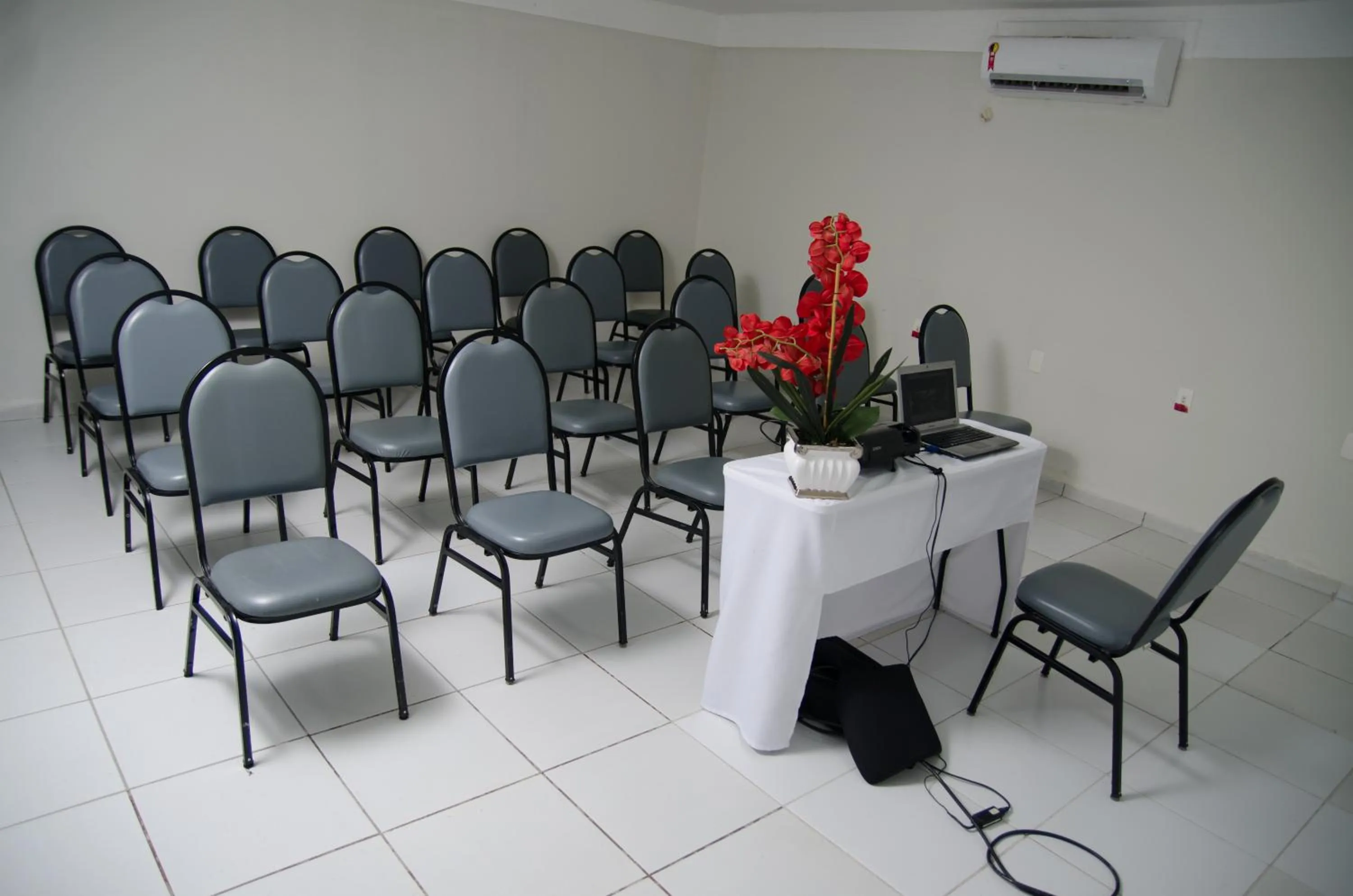 Meeting/conference room in Vitoria Palace Hotel