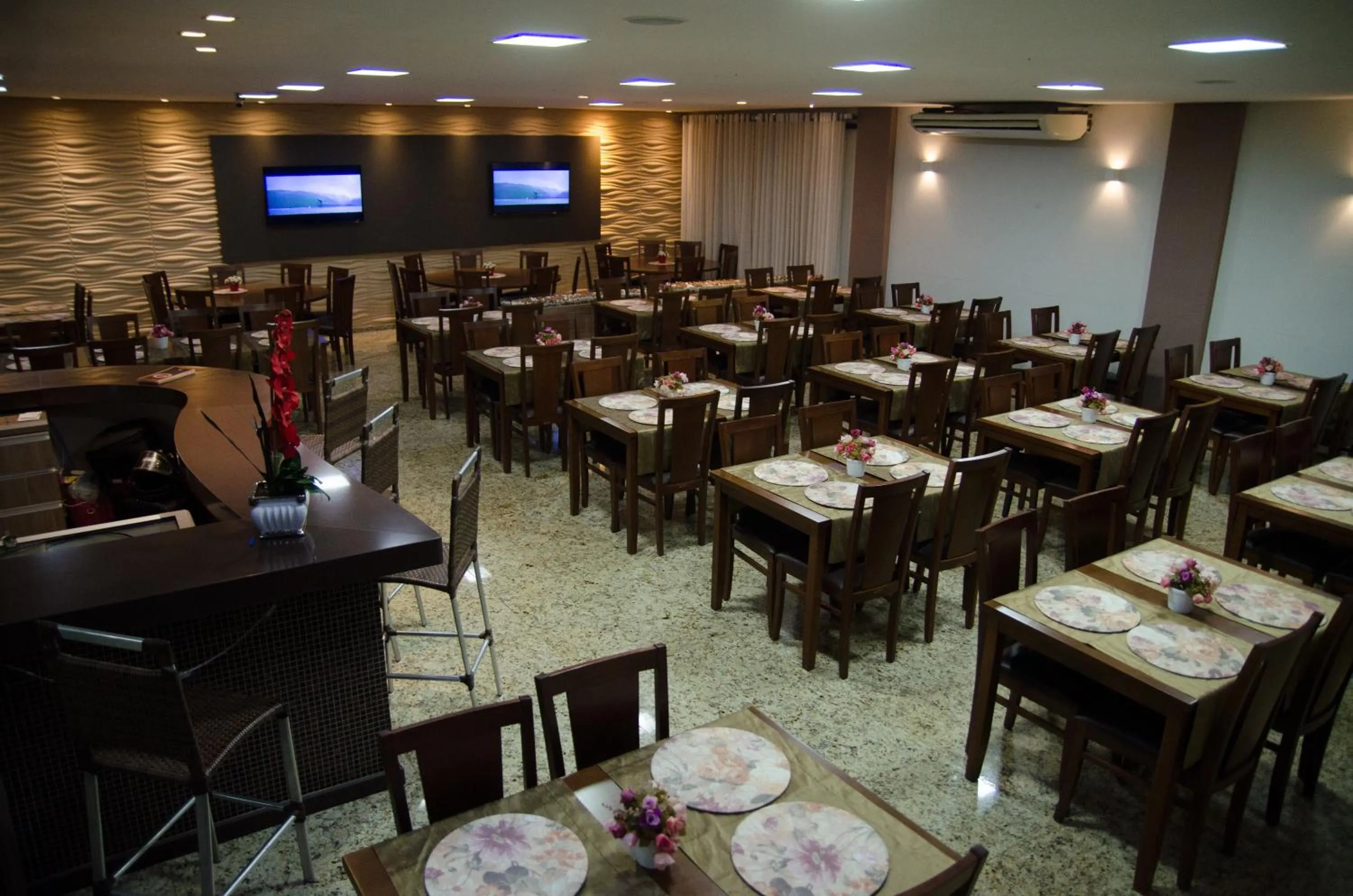 Restaurant/places to eat in Vitoria Palace Hotel
