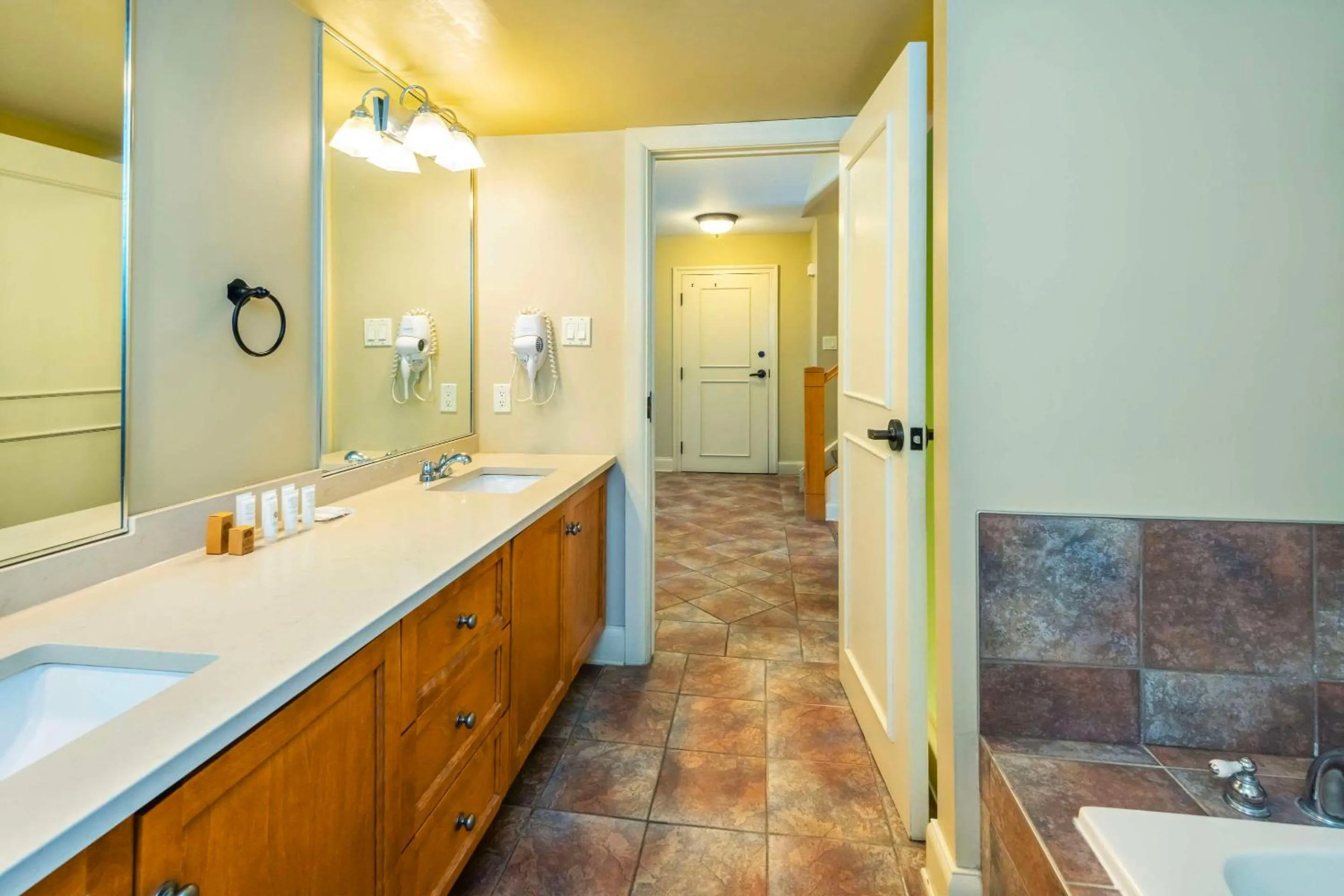 Bedroom in Calabogie Peaks Hotel, Ascend Hotel Member