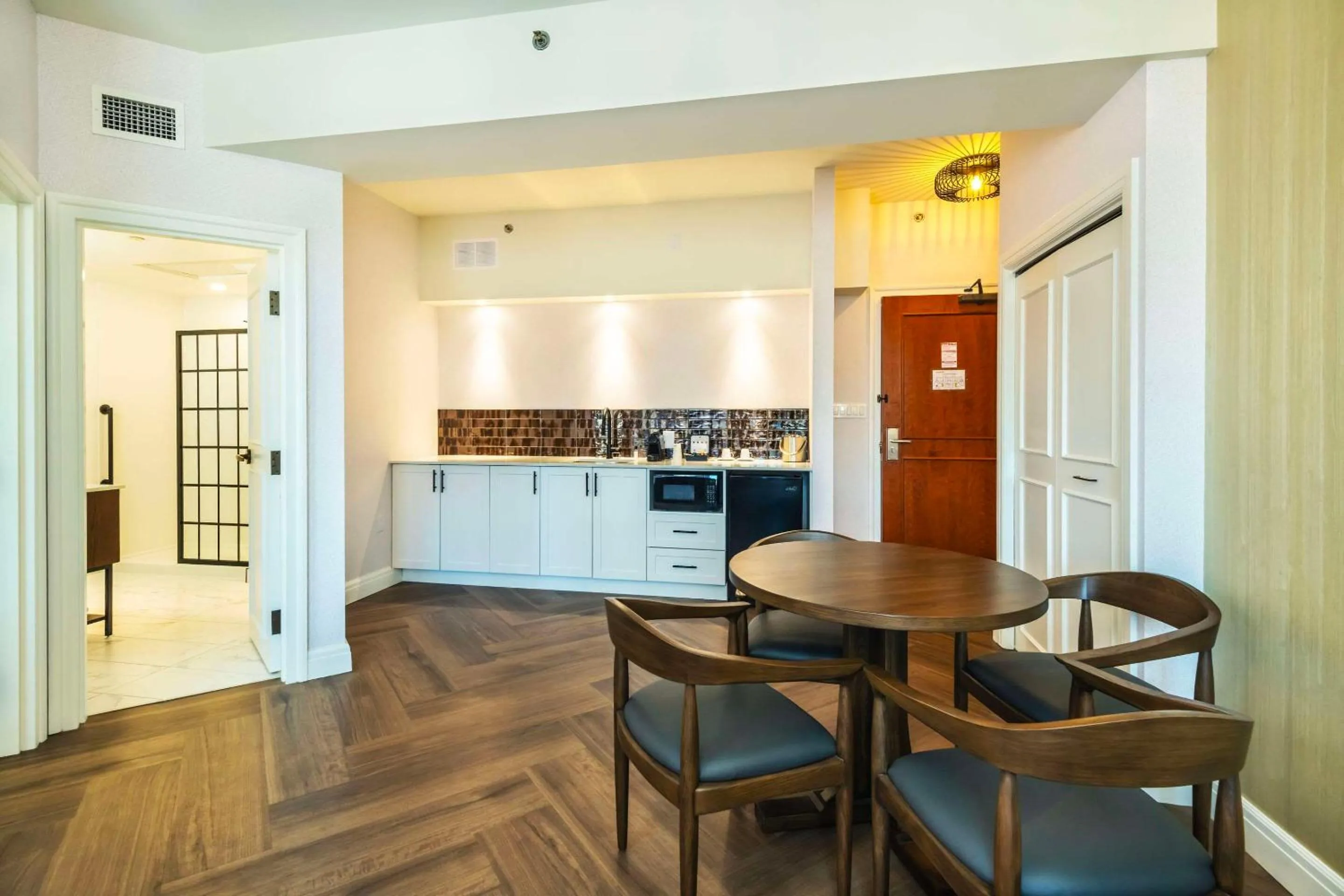 Bedroom in Calabogie Peaks Hotel, Ascend Hotel Member