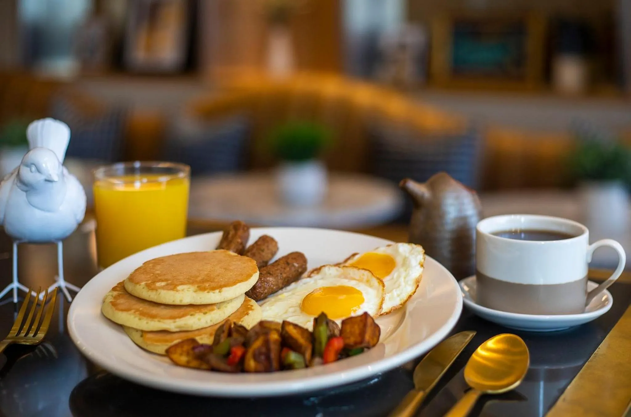 Restaurant/places to eat in voco Fiorello - LaGuardia Airport by IHG