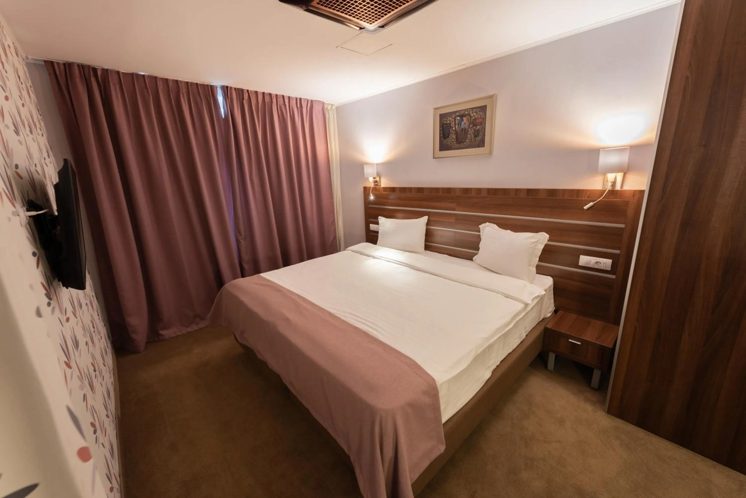 Bed in Wyndham Cluj