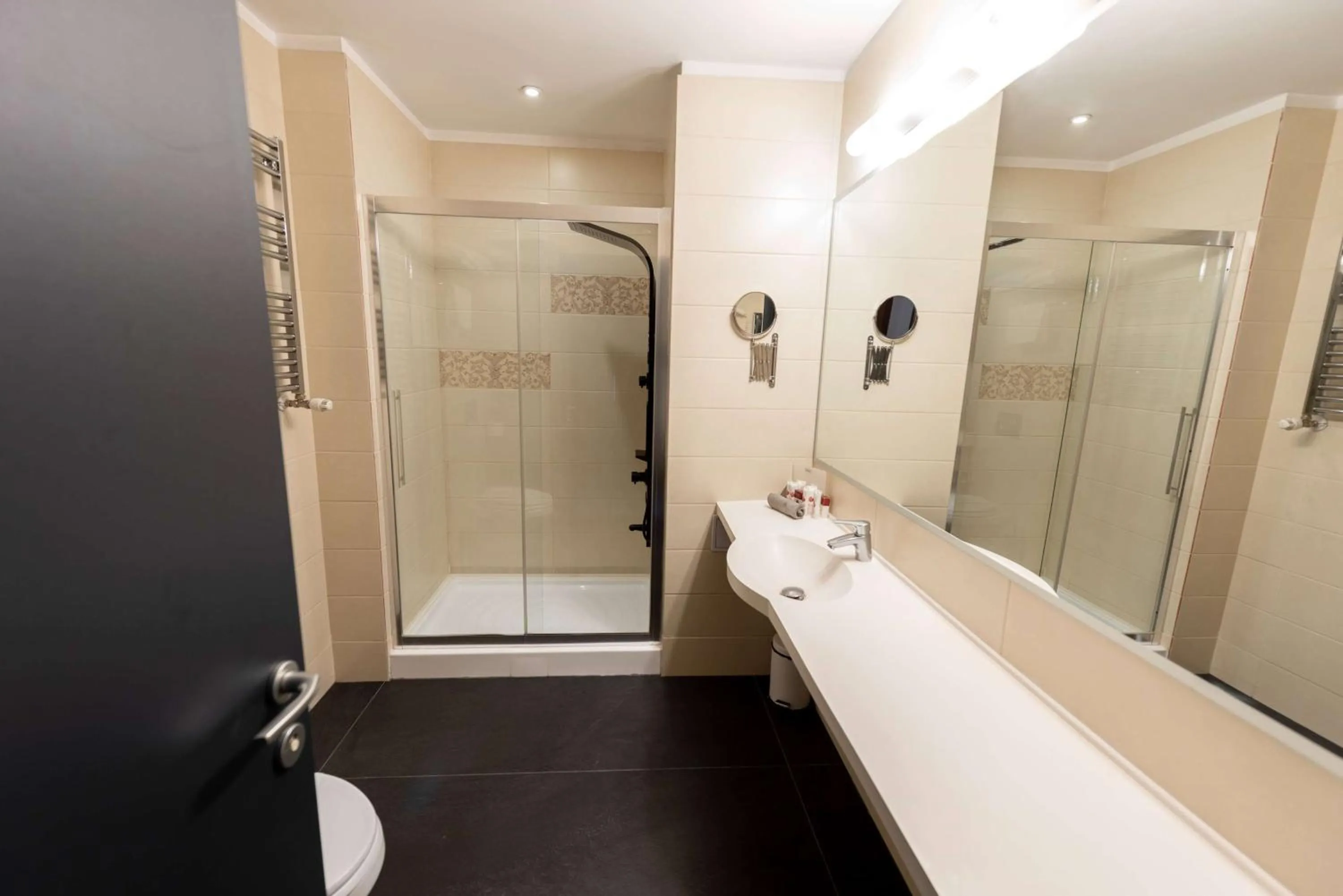 Bathroom in Wyndham Cluj