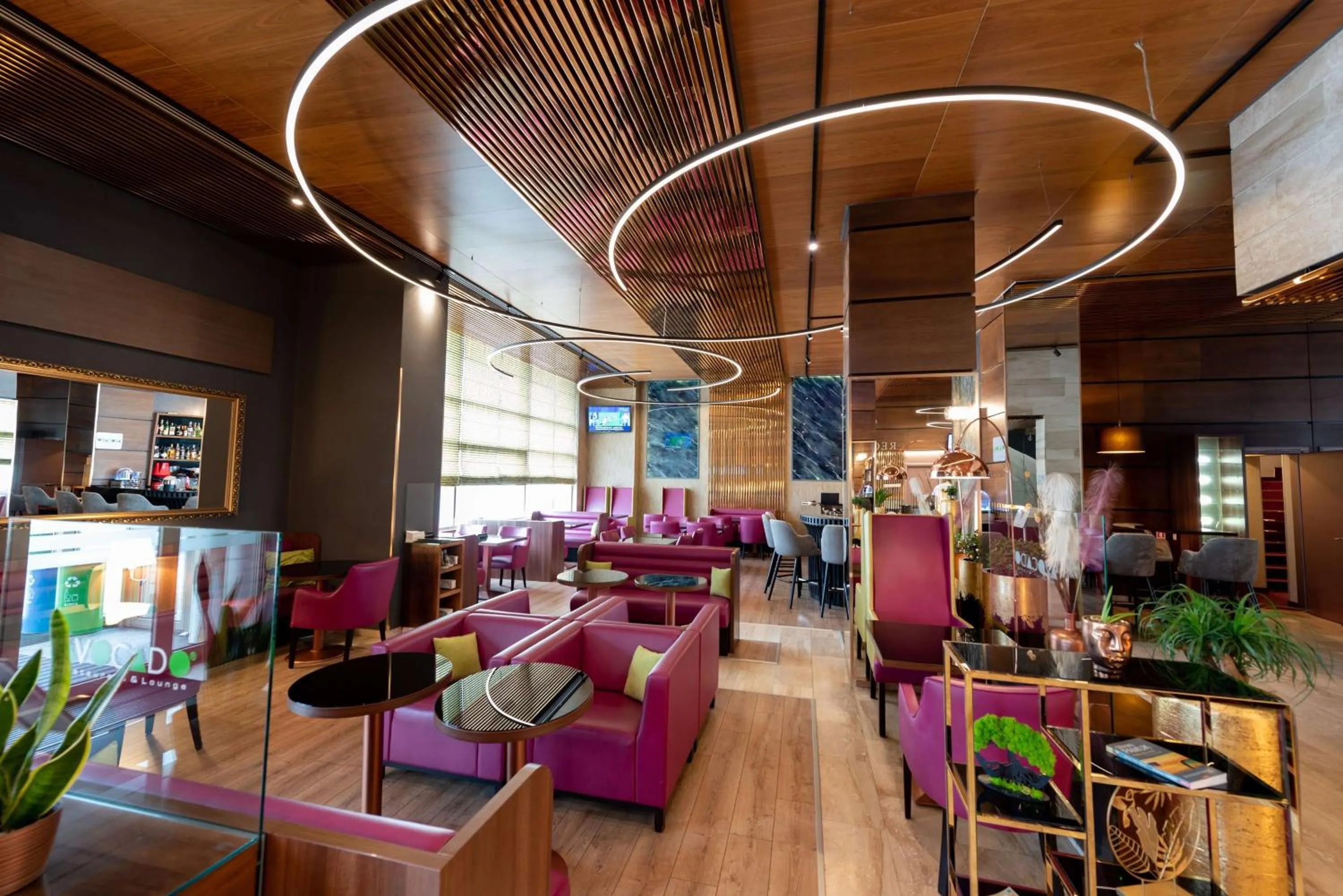 Restaurant/places to eat in Wyndham Cluj