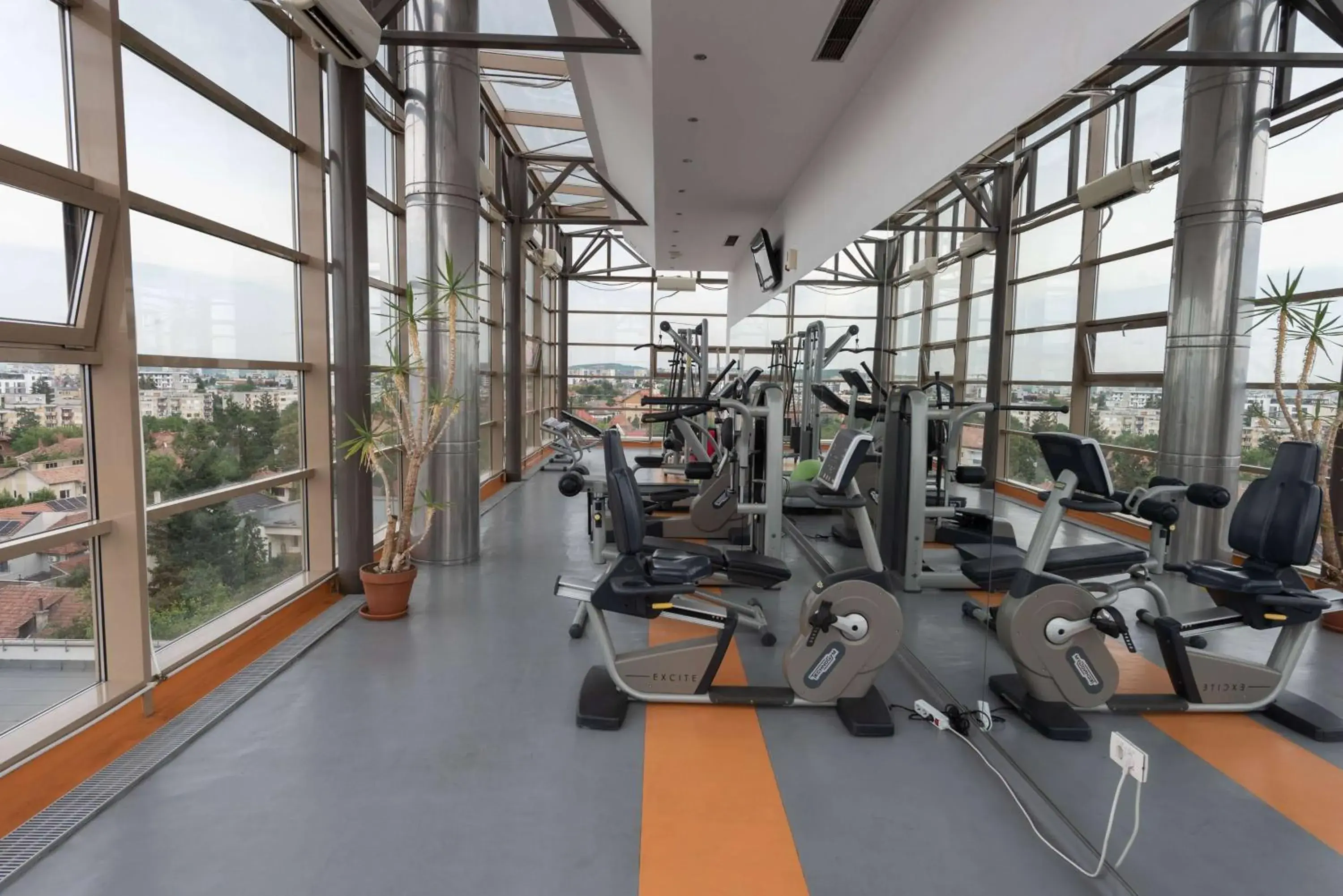 Fitness centre/facilities in Wyndham Cluj Fitness centre/facilities in Wyndham Cluj